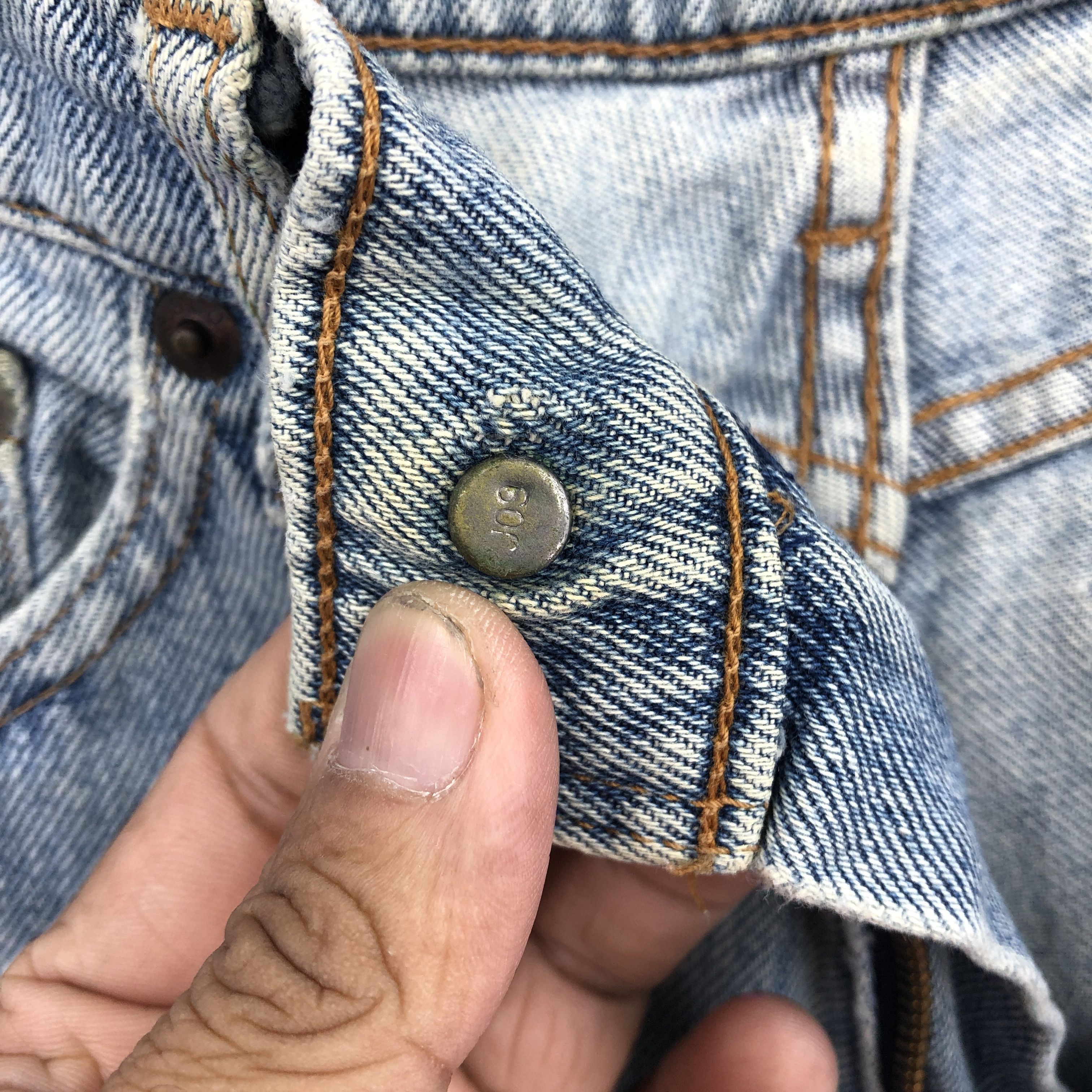Levi's Vintage Levis Stonewash Jeans 90s Levi's Faded Denim BS45657 Size 24" / US 00 / IT 34 - 6 Thumbnail