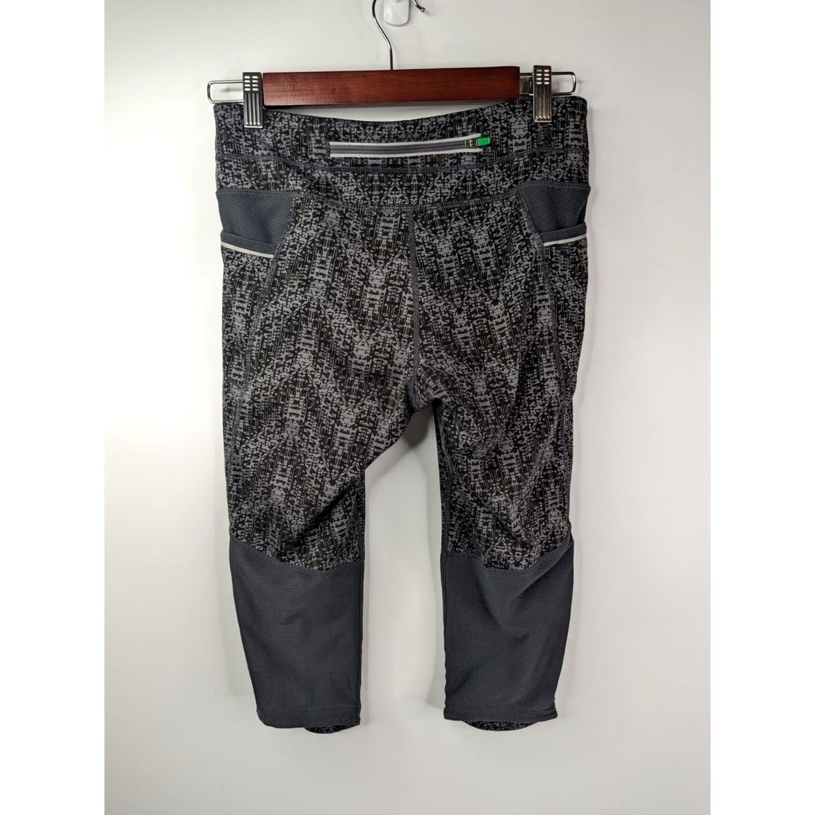 Athleta Athleta Be Free Knicker Crop Capri Leggings Pants Run In Gray XS Womens Crops Size 26" / US 2 / IT 38 - 3 Thumbnail