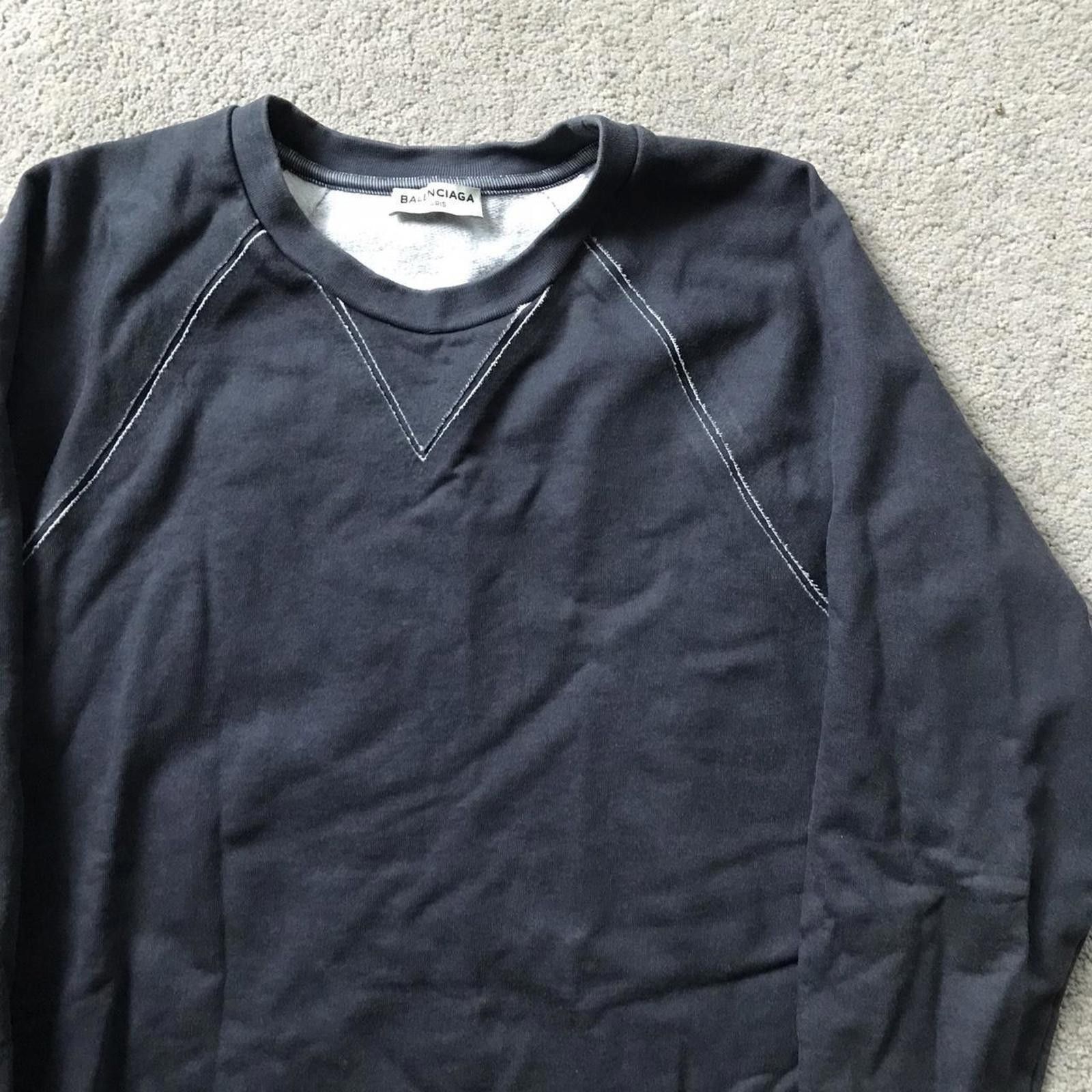Balenciaga Balenciaga Crewneck Jumper Sweater Sweatshirt Size US S / EU 44-46 / 1 - 2 Thumbnail