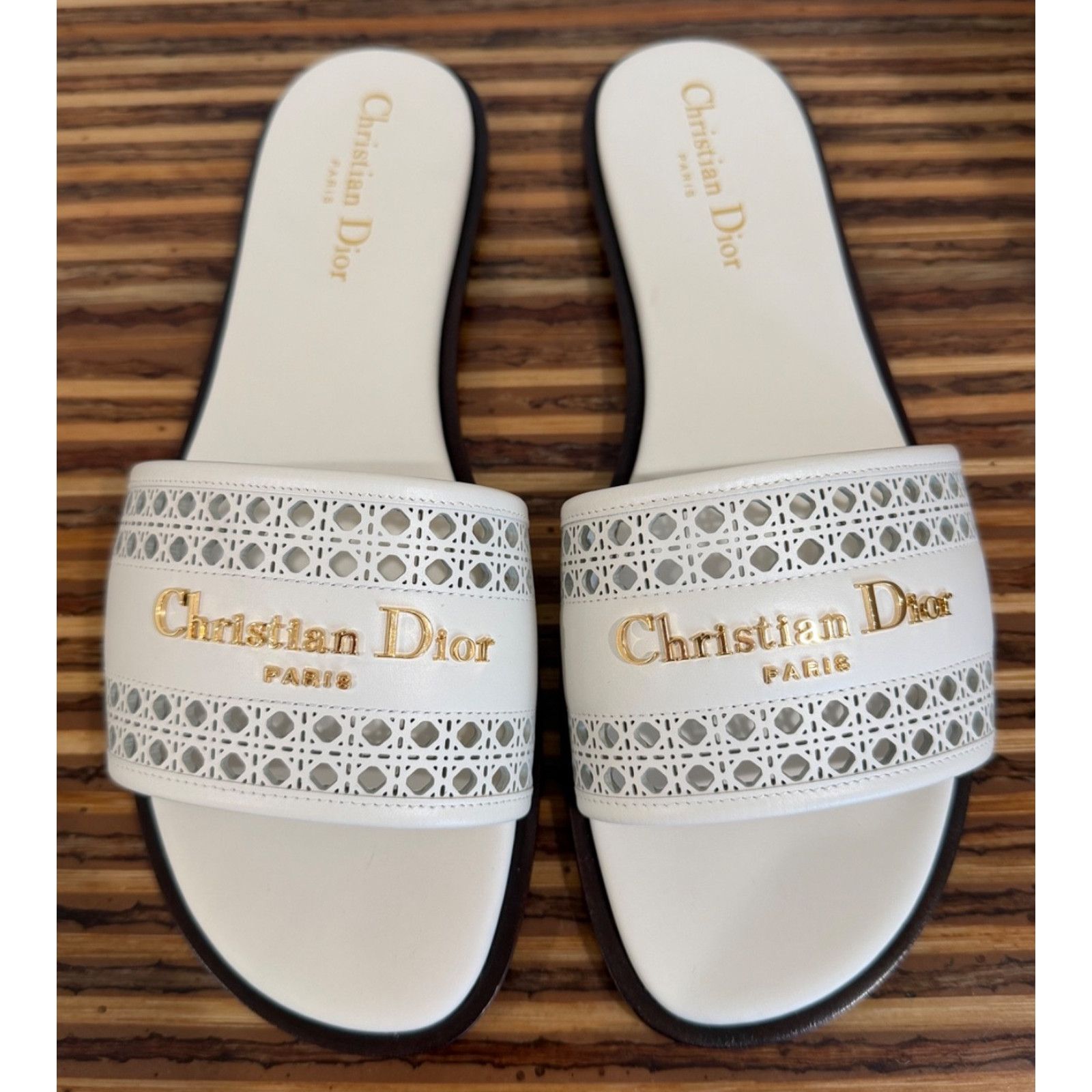 Dior Dior D-Lane Dway Micro Cannage Off White Leather Slide 39 Size US 8 / IT 38 - 3 Thumbnail