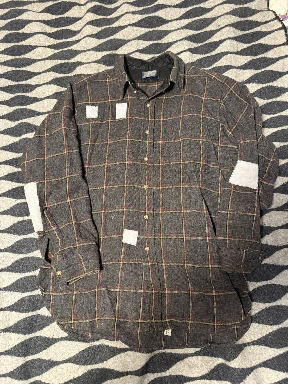 Vintage Pendleton 80s 90s wool plaid button up grey red yellow Size US M / EU 48-50 / 2 - 1 Thumbnail