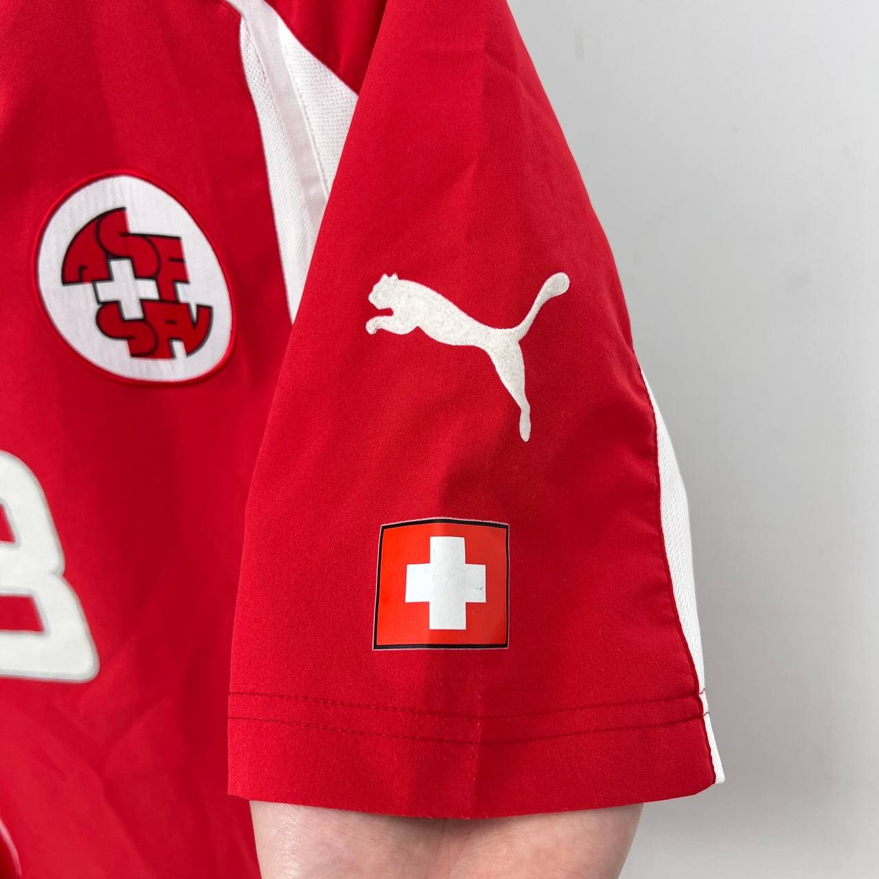 Puma × Vintage Vintage Switzerland National 2004 Jersey Soccer Shirt Size US M / EU 48-50 / 2 - 9 Thumbnail