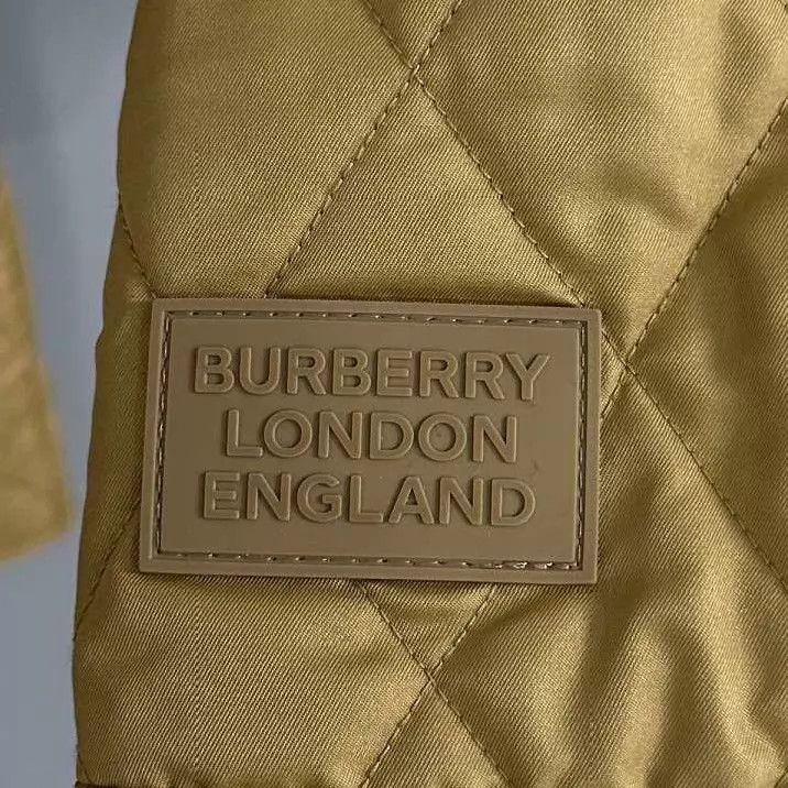 Burberry Burberry diamond-quilted gold S 99 new puffer jacket Size S / US 4 / IT 40 - 6 Thumbnail