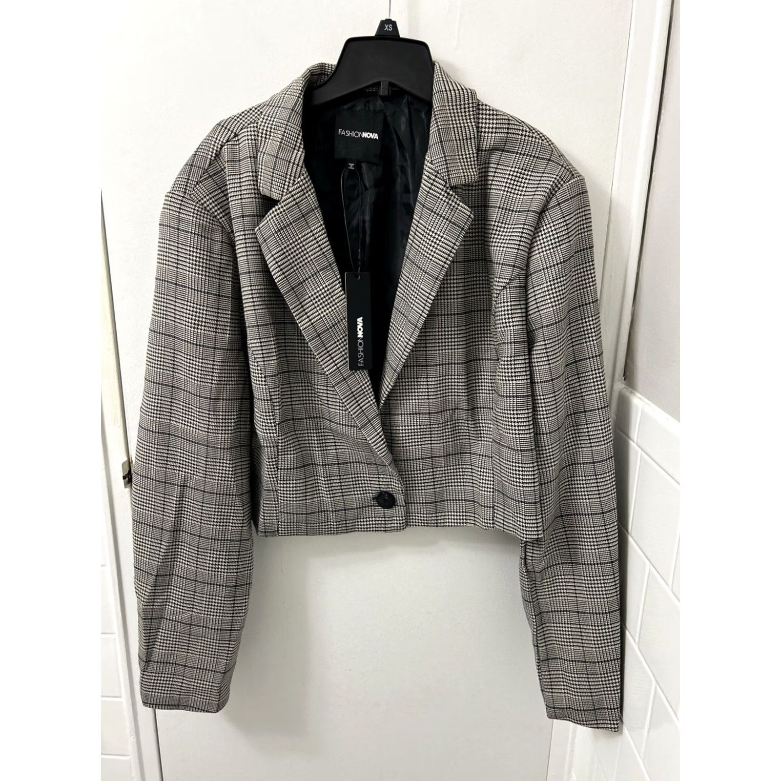 Fashion Nova VINTAGE? No — Fashion Nova Blazer Jacket Womens 2X Gray Plaid Houndstooth Cropped Notch Lapel Window 0 Size XXL / US 16-18 / IT 52-54 - 2 Thumbnail