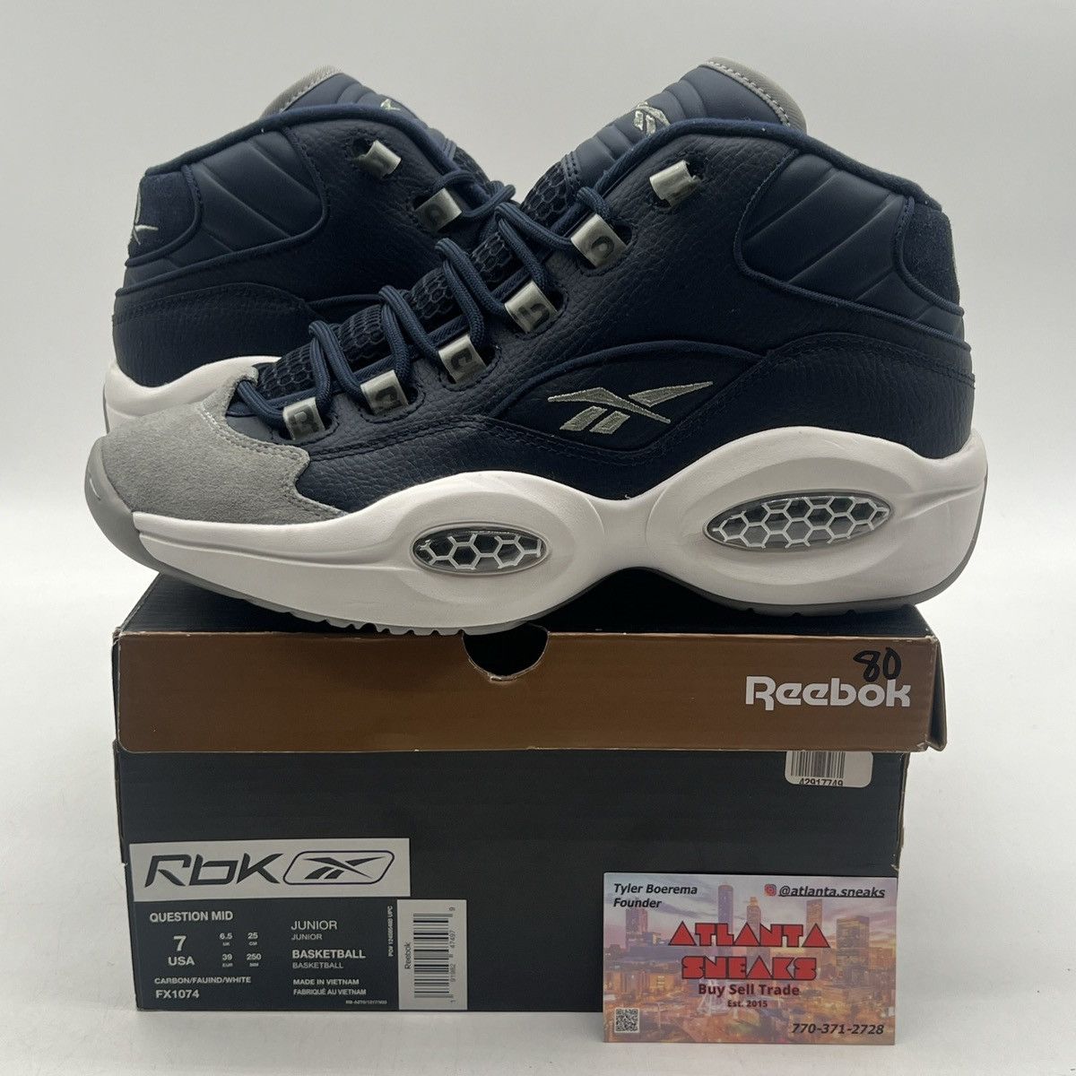 Reebok Question mid big kid Georgetown Size US 7 / EU 40 - 1 Thumbnail
