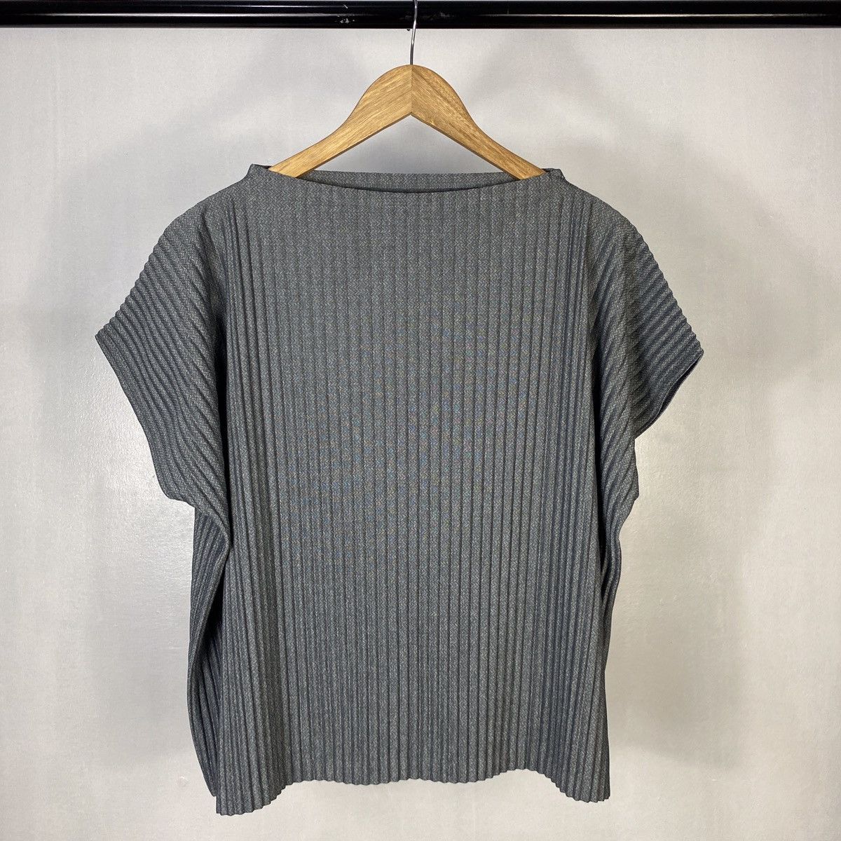 Pleats Please Issey Miyake Pleats Please - Issey Miyake - Top Size S / US 4 / IT 40 - 1 Thumbnail