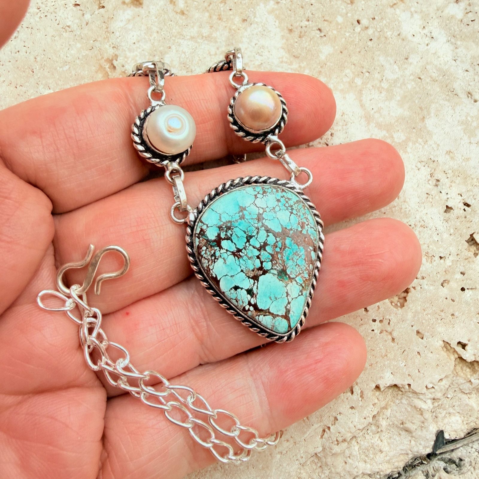 The Unbranded Brand Large Turquoise Pearl Statement Necklace Size ONE SIZE - 3 Thumbnail