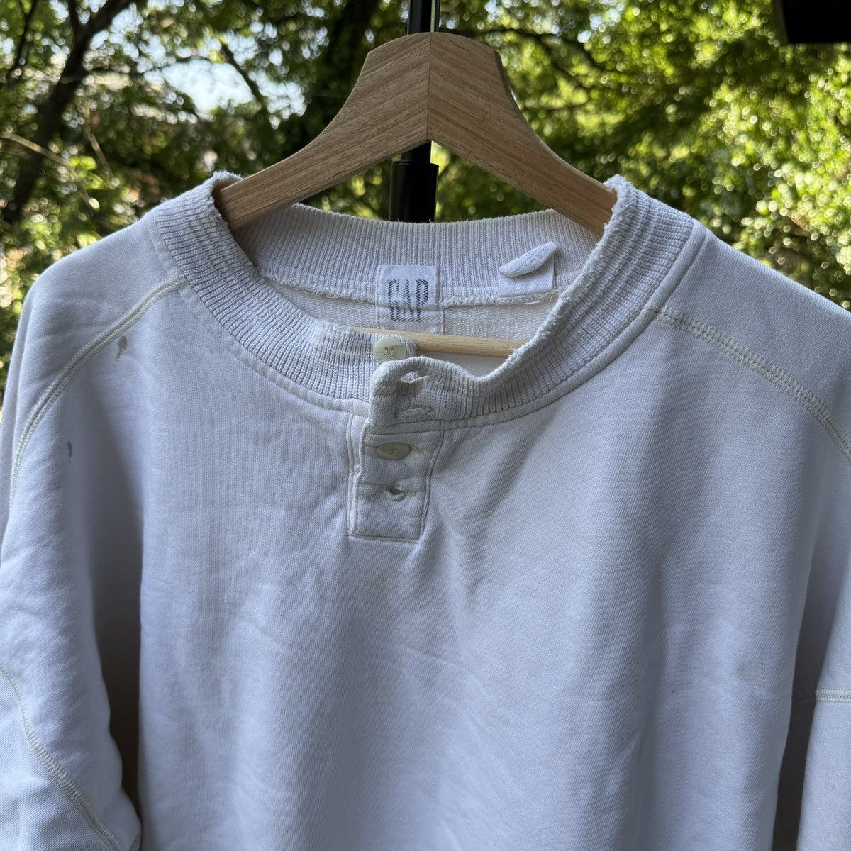 Vintage Thrashed Faded Distressed White Henley Sweatshirt ERD Grunge Size US L / EU 52-54 / 3 - 4 Thumbnail