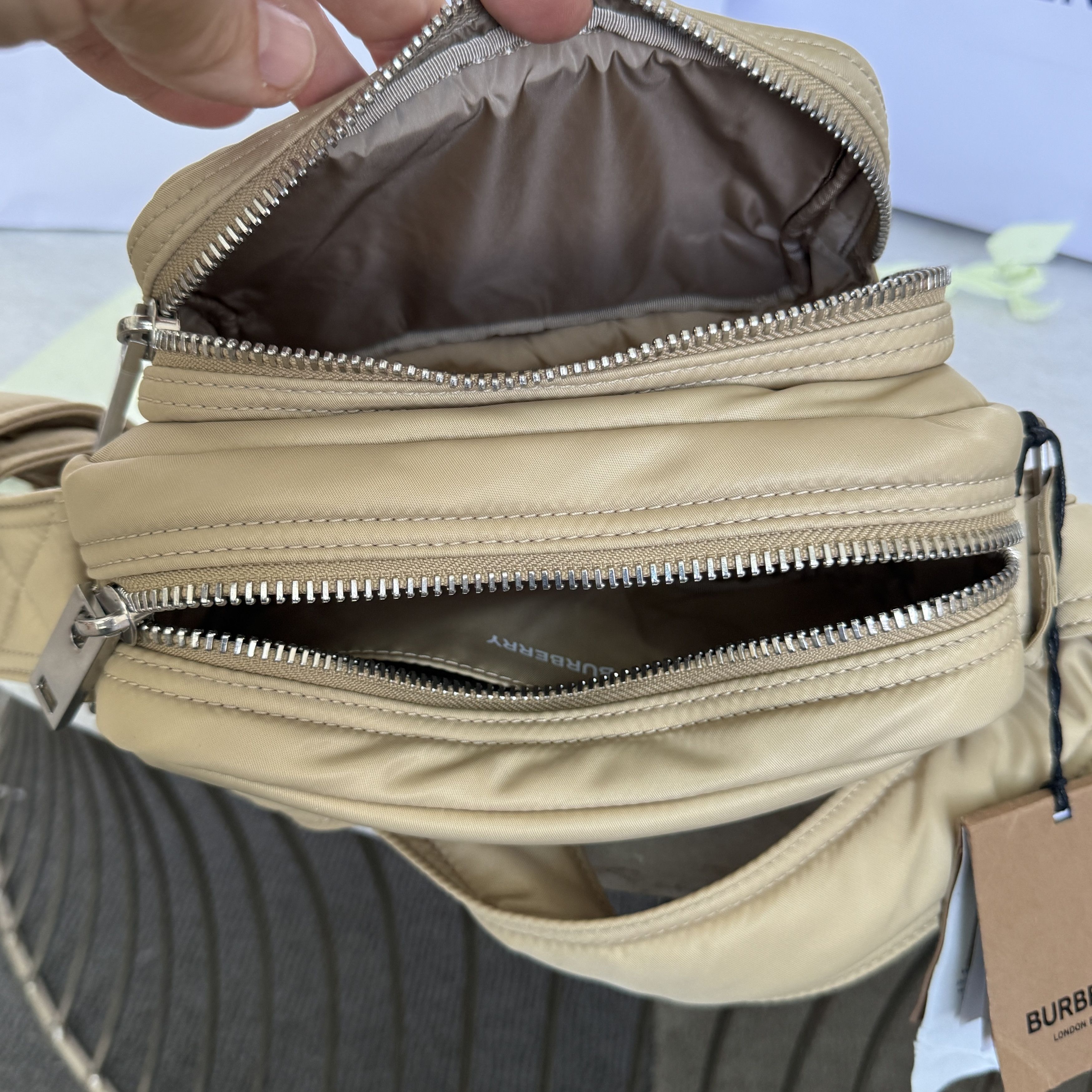 Burberry Burberry Warner Nylon Crossbody Bag 81044931 Camera Bag New Size ONE SIZE - 17 Thumbnail