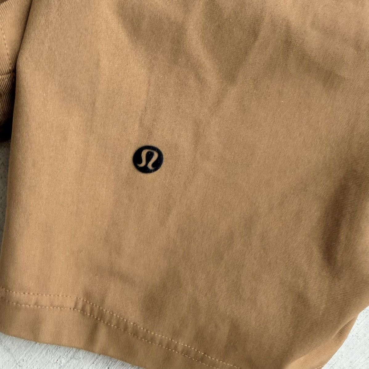 Lululemon Lululemon Commission Golf Shorts Men Size 31 Brown Stretch Size US 31 - 4 Thumbnail