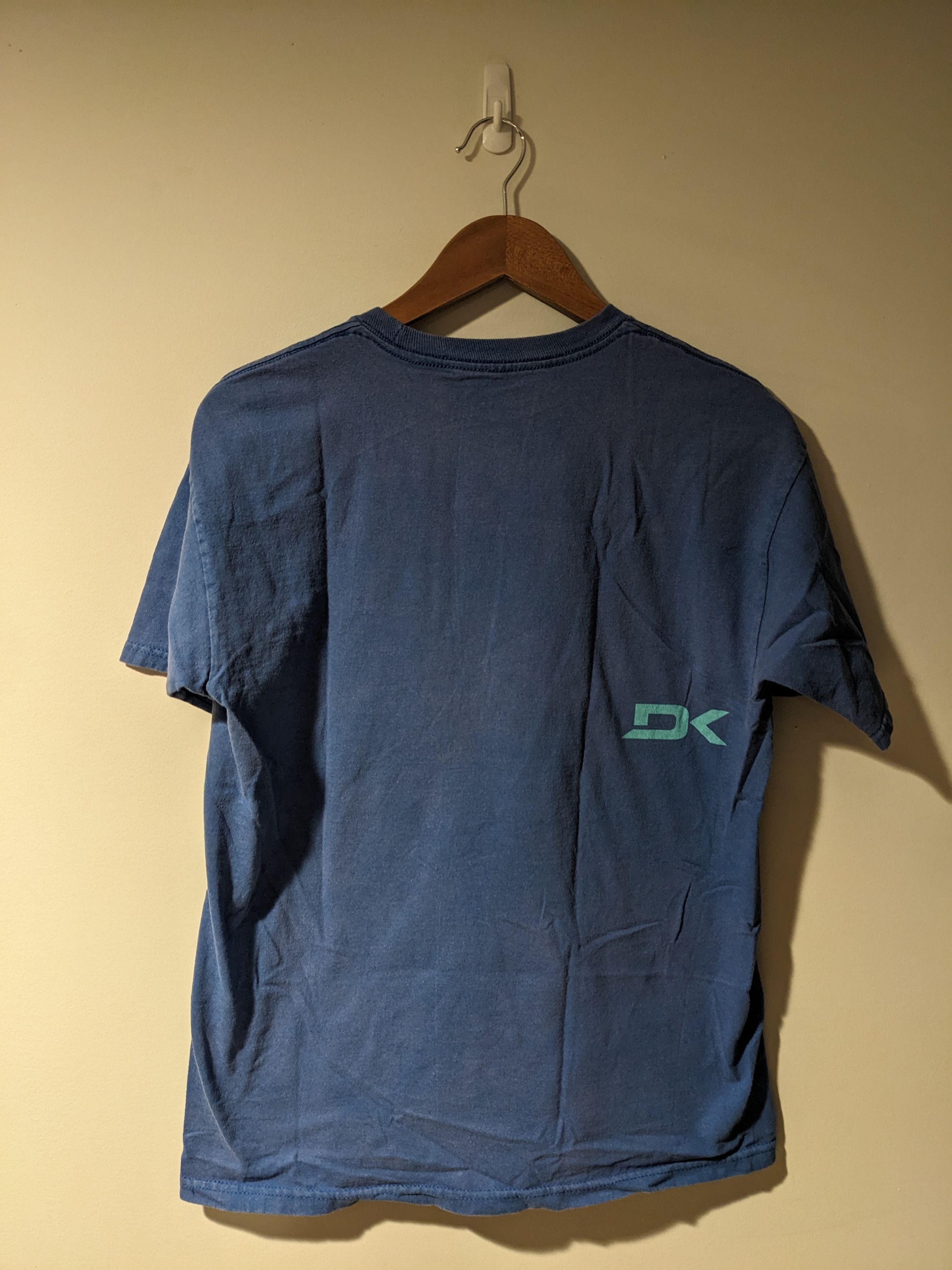 Dakine × Designer Dakine Spell Out Retro Logo Blue Medium T-Shirt Size US M / EU 48-50 / 2 - 7 Thumbnail