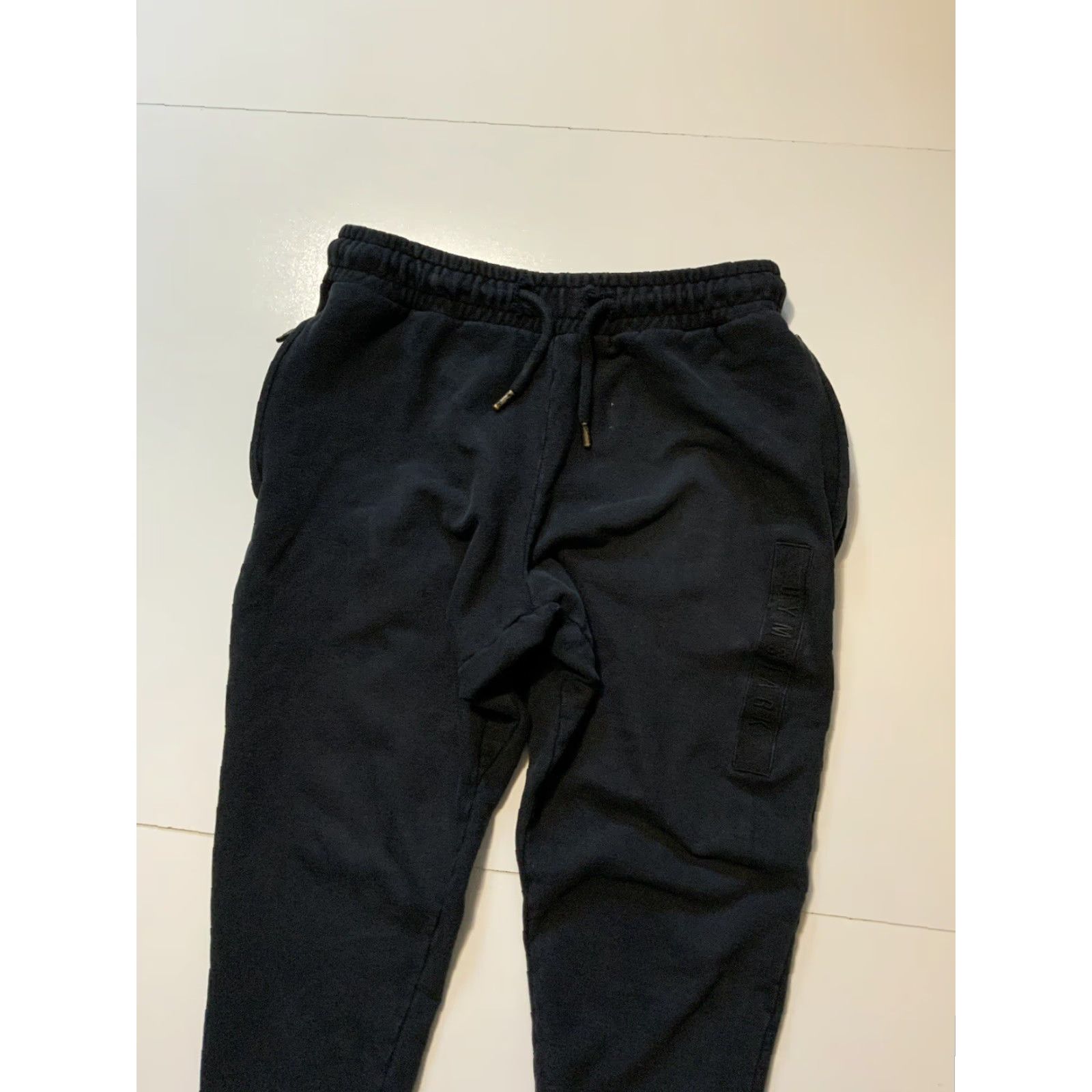 Gymshark Gymshark Sweatpants Black Drawstring Embroidered Logo Sweatpants S Mens Activewear Track Pants Size US 29 - 4 Thumbnail