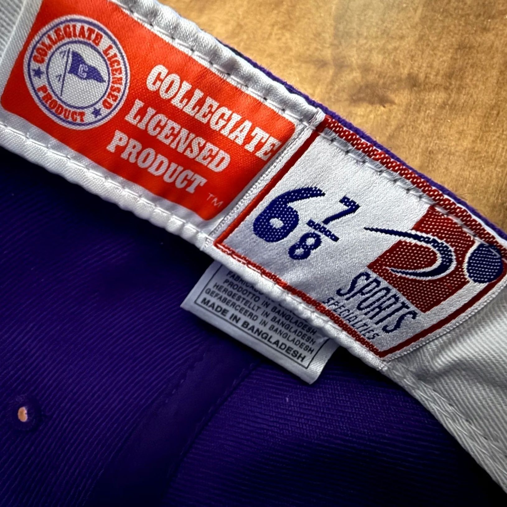 Sports Specialties VINTAGE Washington Huskies Fitted Hat Mens 6 7/8 Purple Wool Flat Bill Nike VTG Size ONE SIZE - 6 Thumbnail