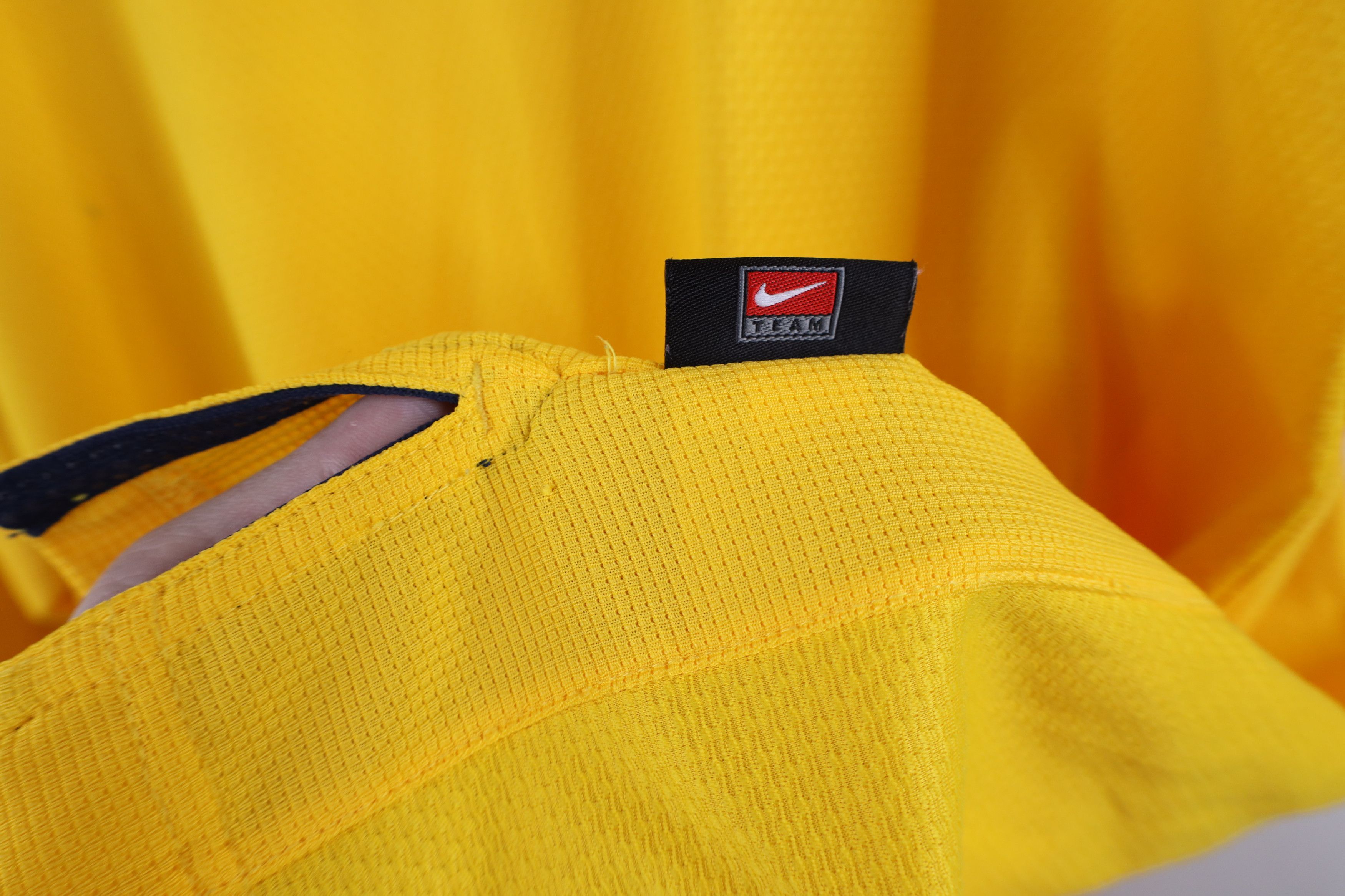 Nike Vintage Nike Mini Swoosh University of Michigan Thermal Polo Size US L / EU 52-54 / 3 - 11 Thumbnail