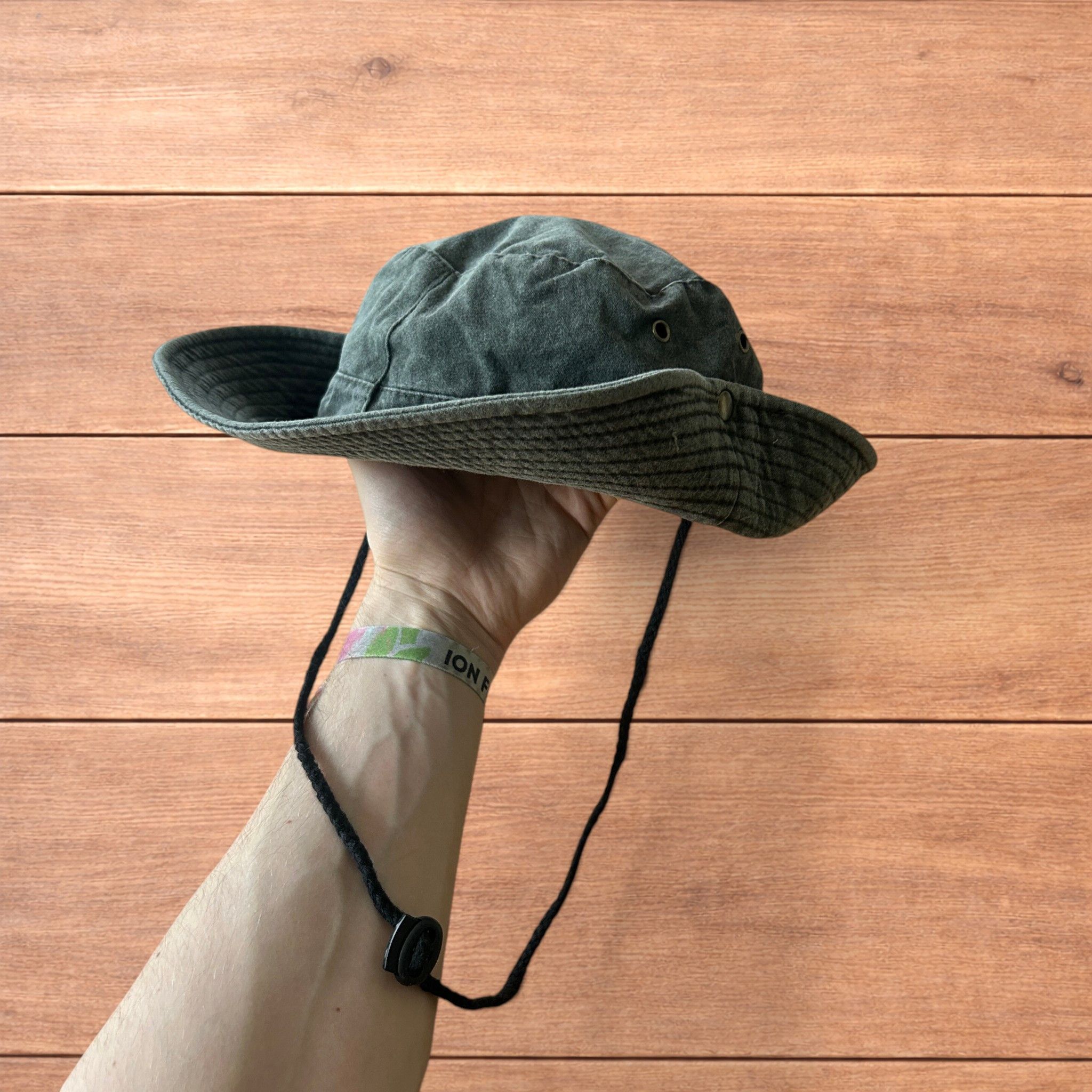 Japanese Brand Vintage style denim fishermans boonie hat in khaki green. Size ONE SIZE - 3 Thumbnail