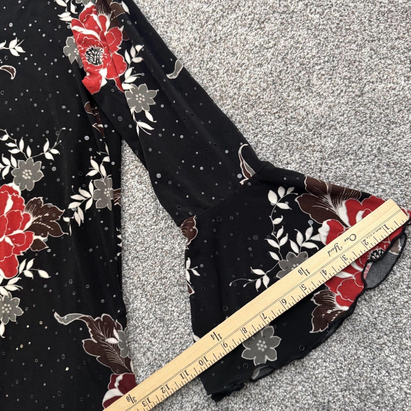 Vintage Cato Woman Shirt Womens 14/16 Black Red Floral Bell Sleeve Stretch Top Boho Size XL / US 12-14 / IT 48-50 - 4 Thumbnail