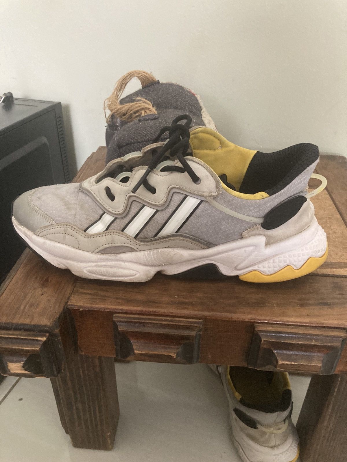 Adidas Adidas Ozweego sneaker Size US 9.5 / EU 42-43 - 1 Thumbnail