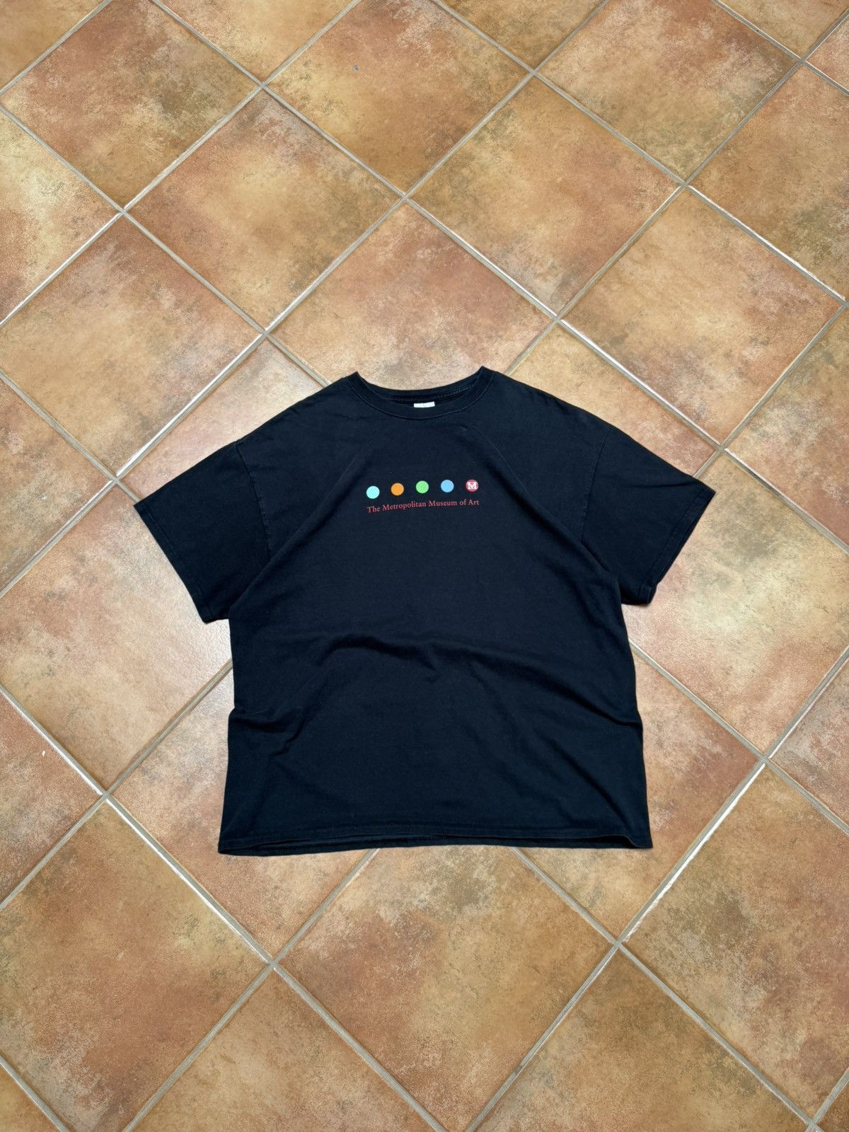 Vintage Vintage Y2k The Metropolitan Museum of Art tee Size US XL / EU 56 / 4 - 1 Thumbnail