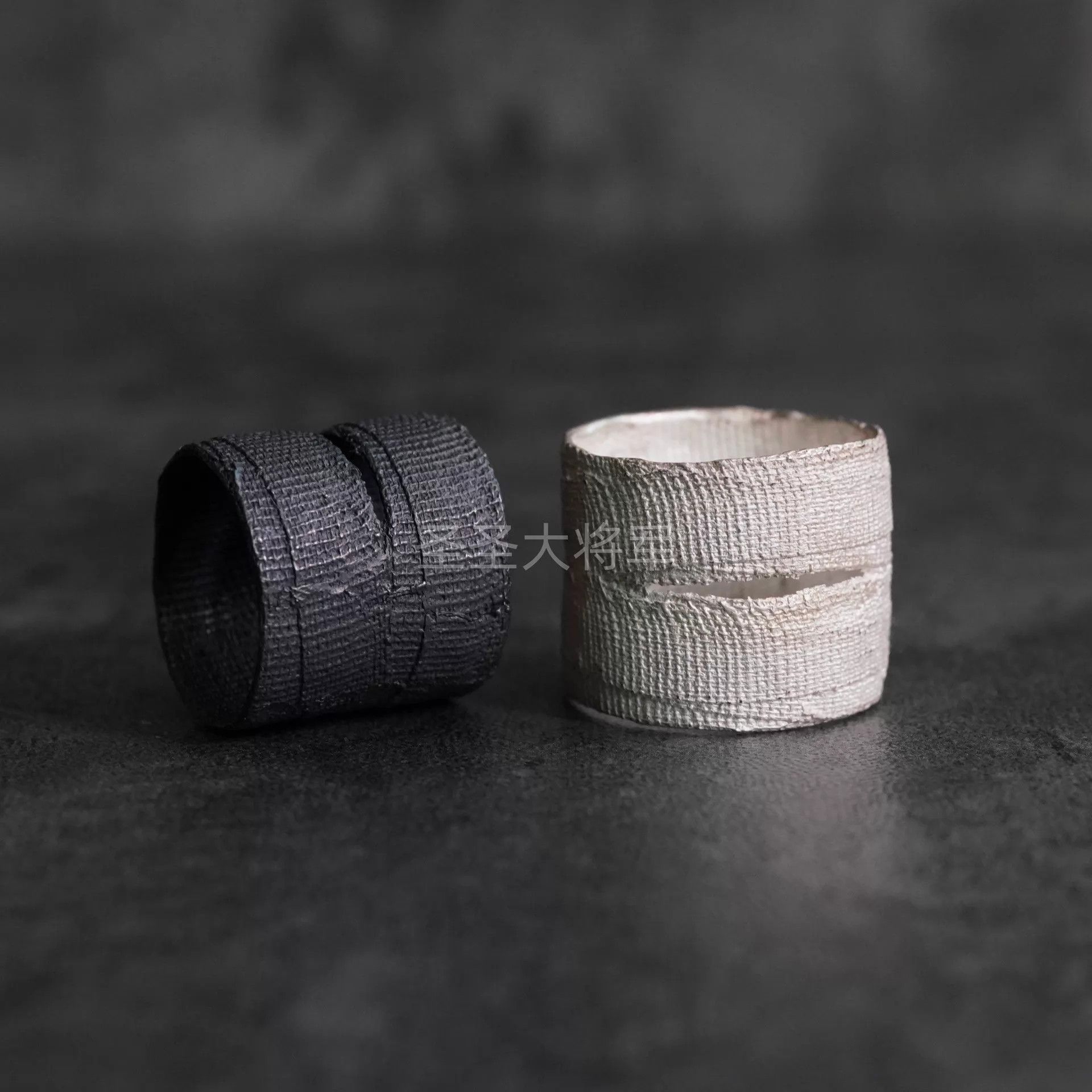 DETAJ Detaj Vintage Cut Edge Band Ring White(12-22) Black(14-20) Size ONE SIZE - 1 Thumbnail