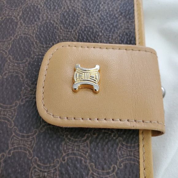 Celine Vintage Celine Triomphe Compact Waller Cardholders Size ONE SIZE - 7 Thumbnail