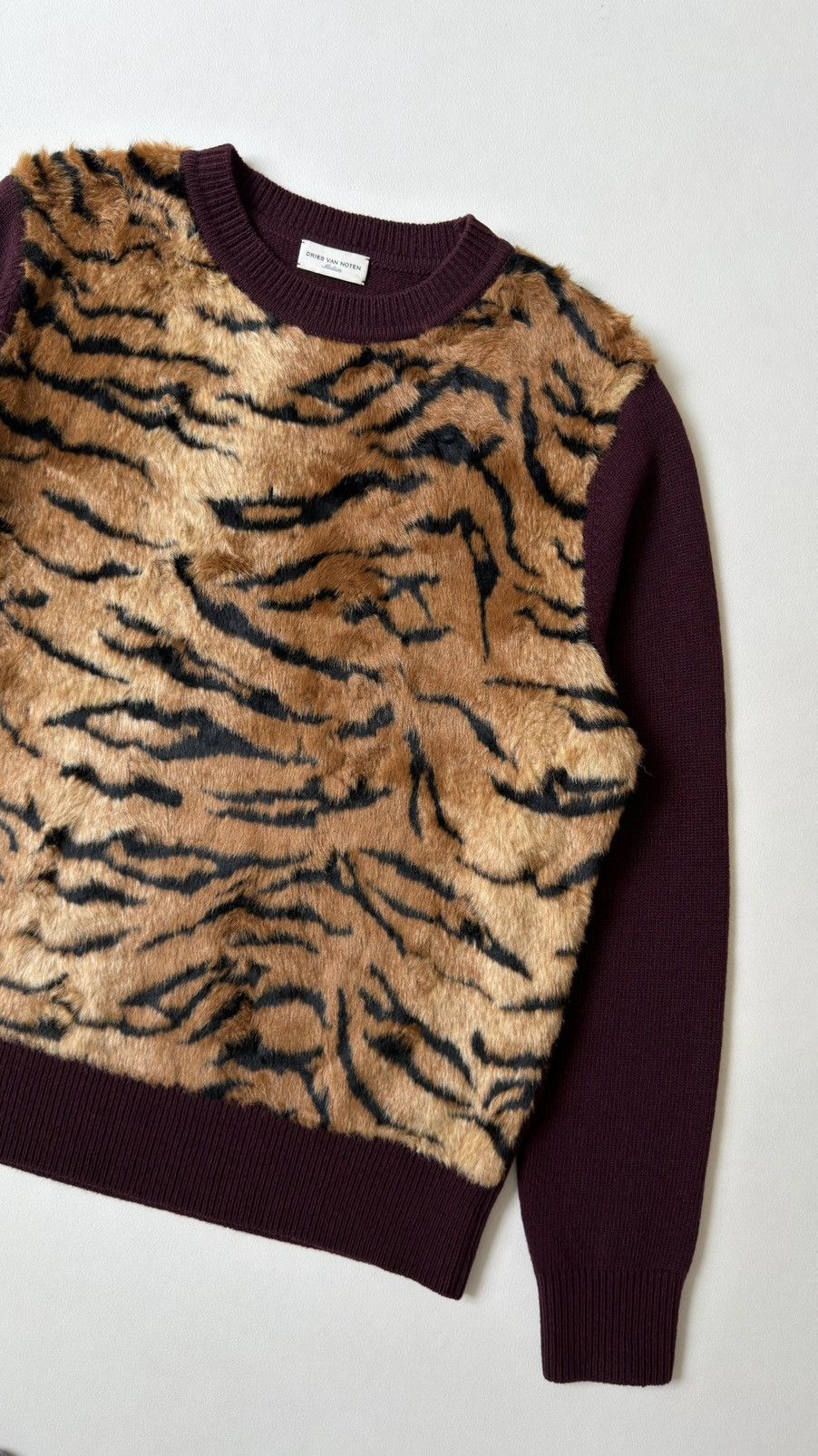 Dries Van Noten A/W 16 ‘Faux Tiger Fur’ Front Sweater Size M / US 6-8 / IT 42-44 - 3 Thumbnail