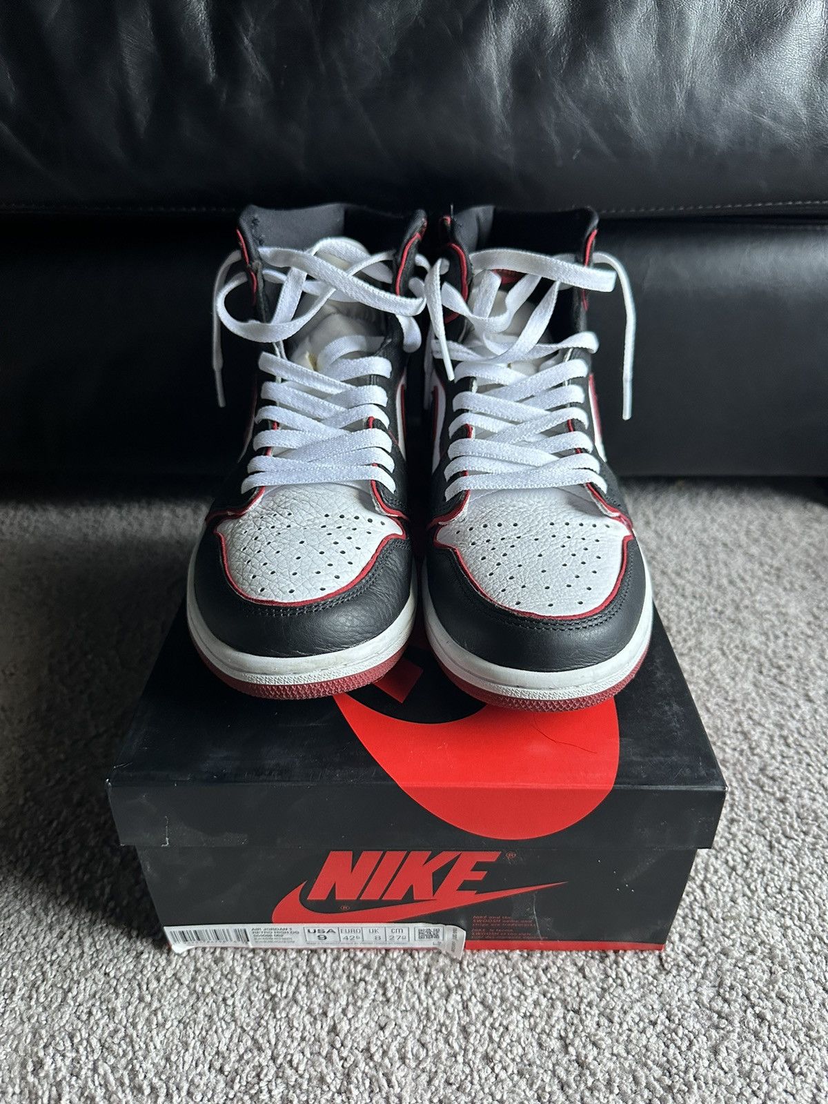 Jordan Brand × Nike Nike Air Jordan 1 High Bloodline Size US 9 / EU 42 - 1 Thumbnail
