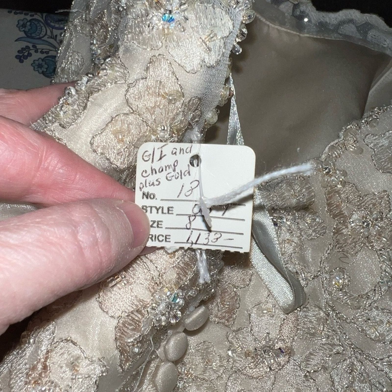 Other Elegant New Anjolique Embroidered Organza Wedding Gown! Size M / US 6-8 / IT 42-44 - 10 Thumbnail