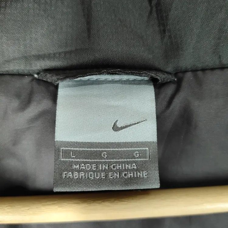 Nike Vintage 00's Nike Swoosh Puffer Jackets Size US L / EU 52-54 / 3 - 6 Thumbnail