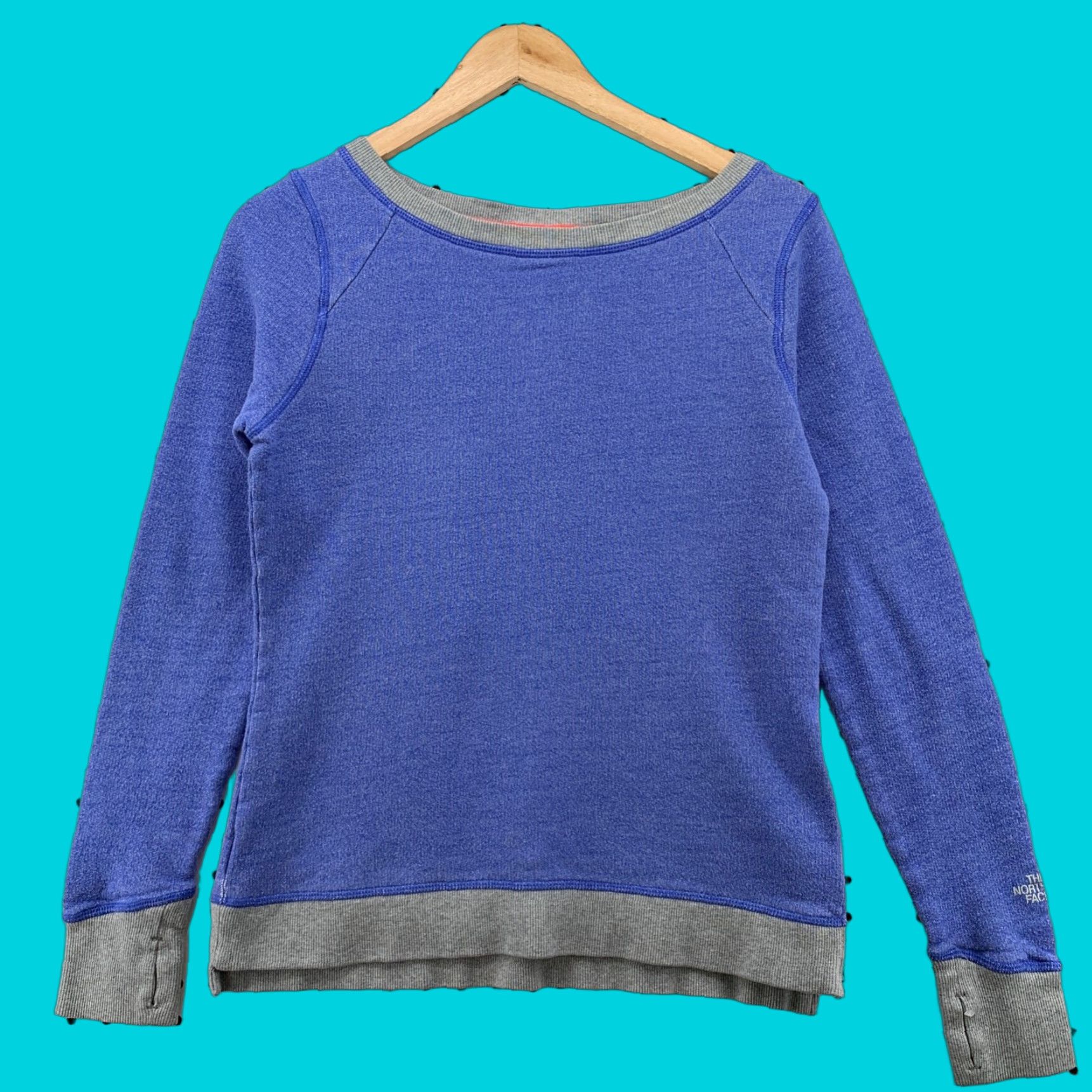 The North Face VINTAGE The North Face Sweatshirt Womens M Blue Gray Zip Sides Thumbhole 18.5x24 Womens Size M / US 6-8 / IT 42-44 - 1 Thumbnail