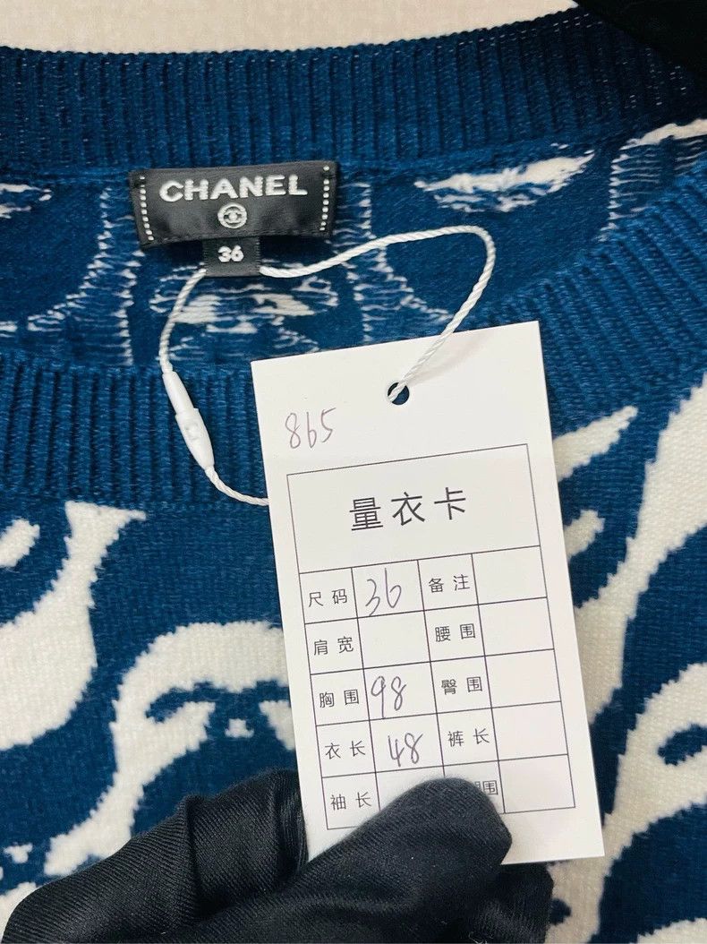Chanel Chanel Blue and white full logo wavy long-sleeved cashmere Size XS / US 0-2 / IT 36-38 - 2 Thumbnail