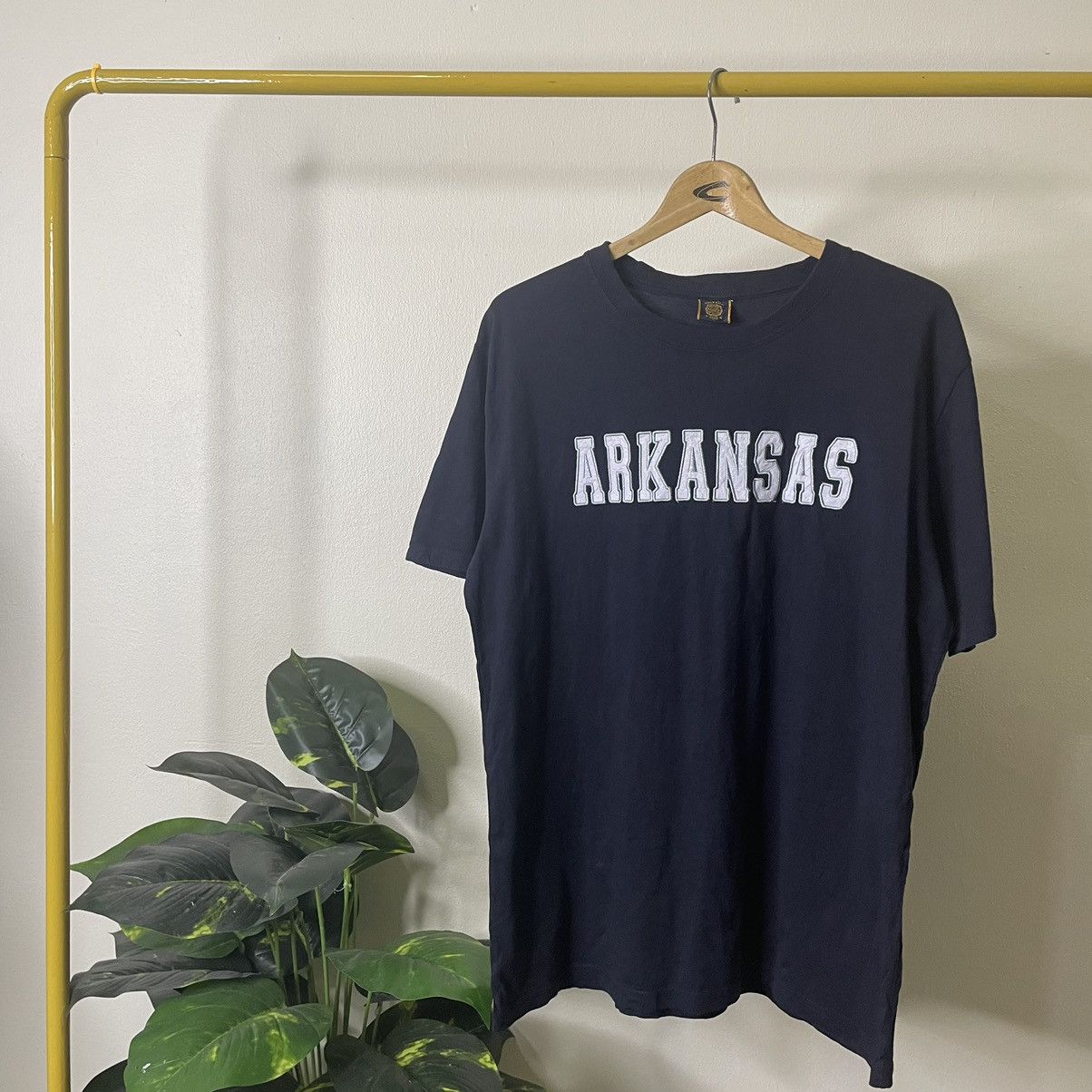 Vintage Vintage 2000s Arkansas Embroidery Spell Out T Shirt Size US L / EU 52-54 / 3 - 1 Thumbnail