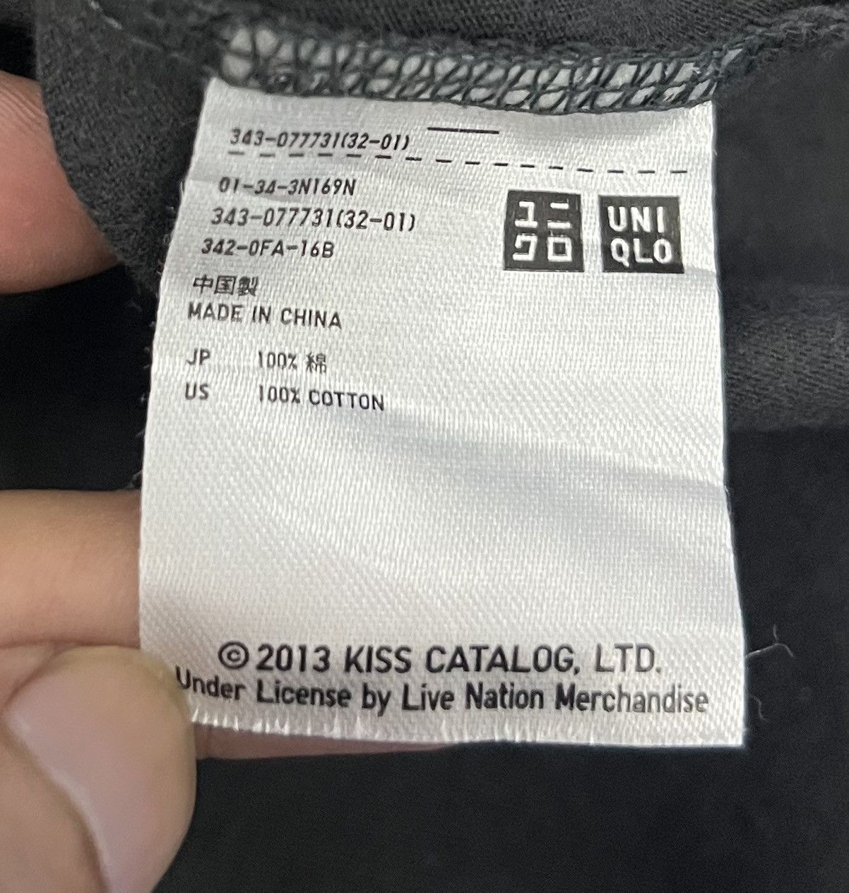 Band Tees × KISS × Uniqlo 🔥grailsale🔥 KISS UNIQLO BY LIVE NATION MERCHANDISE SHIRT Size US M / EU 48-50 / 2 - 6 Thumbnail