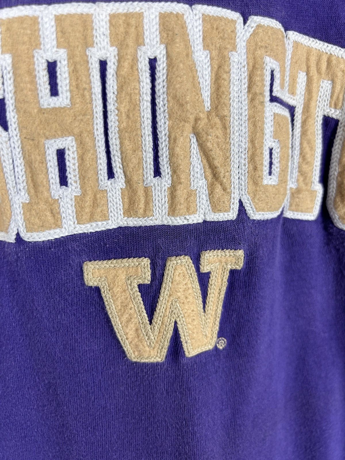 Nike Vintage Nike Washington Huskies Center Swoosh Logo T-Shirt Size US XL / EU 56 / 4 - 3 Thumbnail