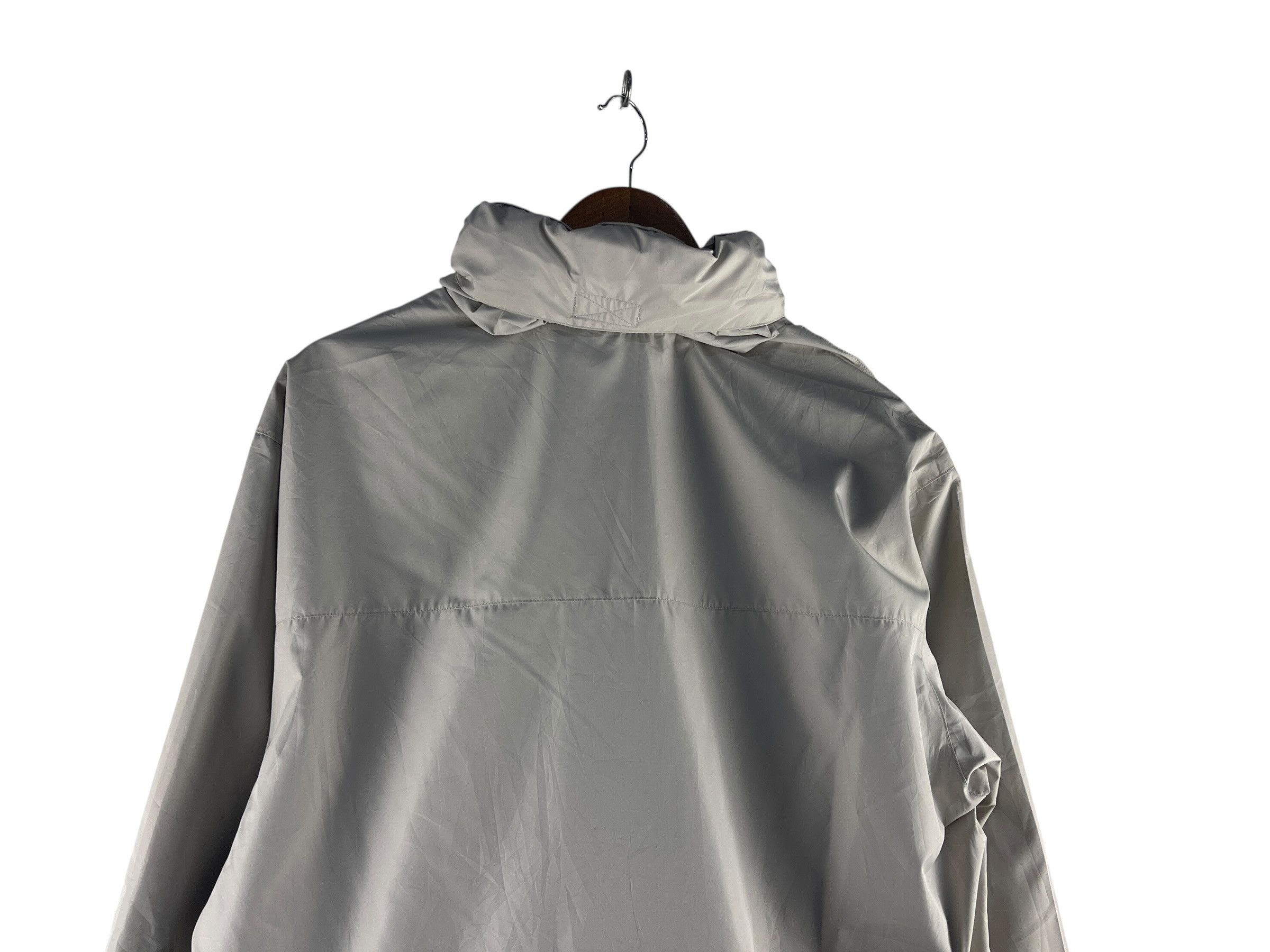 Lacoste Vintage Lacoste Lightweight Hooded Rain Jacket Size US M / EU 48-50 / 2 - 11 Thumbnail