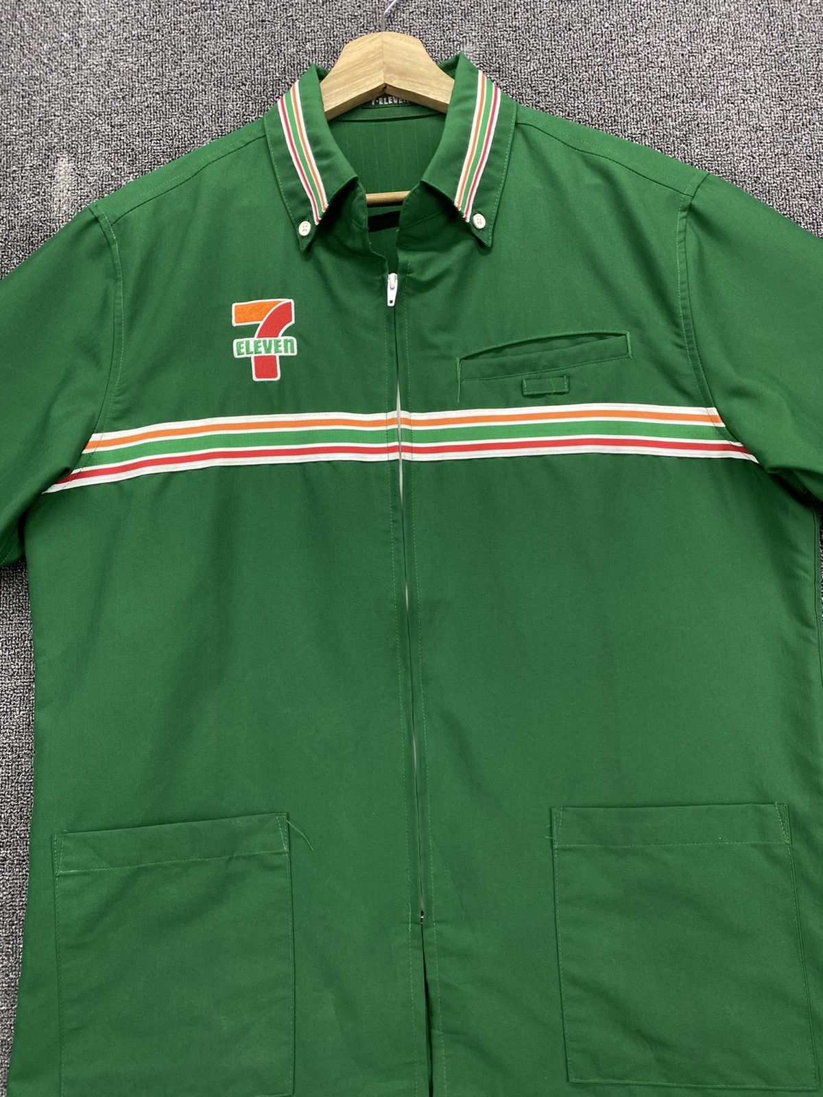 Japanese Brand Vintage 90's 7 ELEVEN Uniform Workwear Zip Up Jacket Size US L / EU 52-54 / 3 - 6 Thumbnail