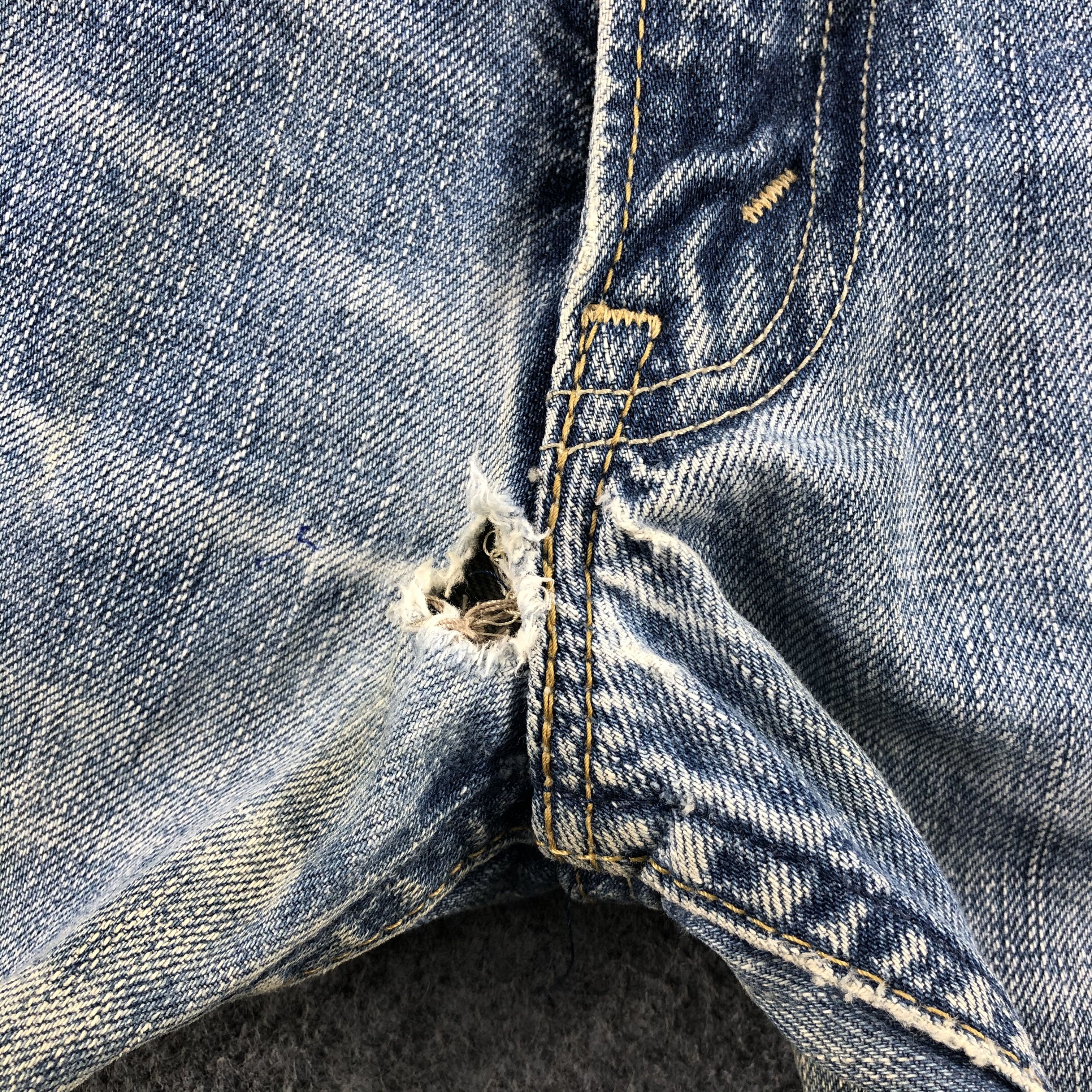 Levi's Vintage 90s Light Wash Levis 506 Jeans-J1917 Size US 32 / EU 48 - 8 Thumbnail