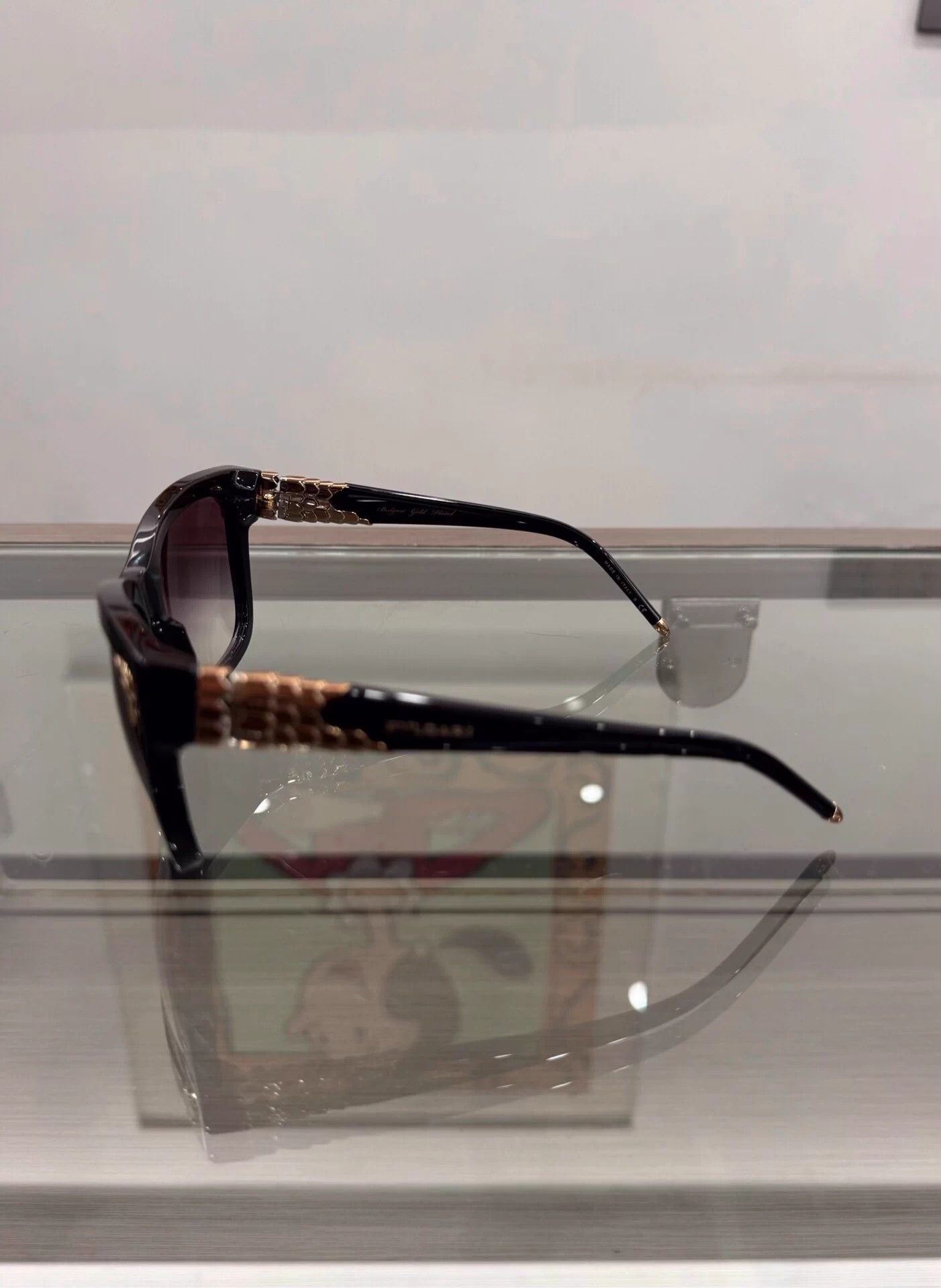 Bvlgari Bvlgari side gold snake scale logo black sunglasses new box Size ONE SIZE - 4 Thumbnail