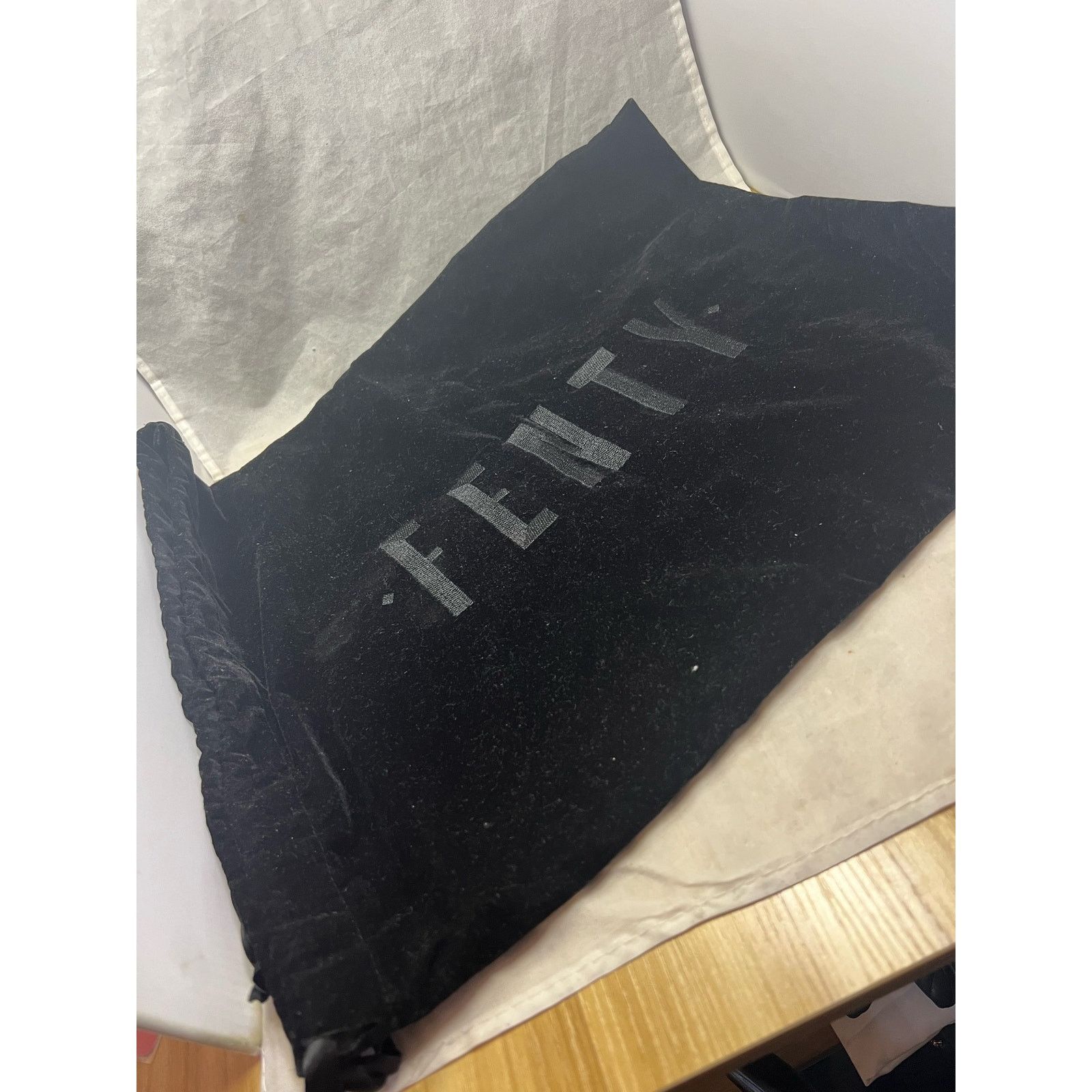 Fenty Fenty Puma by Rihanna Black Velvet Dustbag Size ONE SIZE - 1 Thumbnail