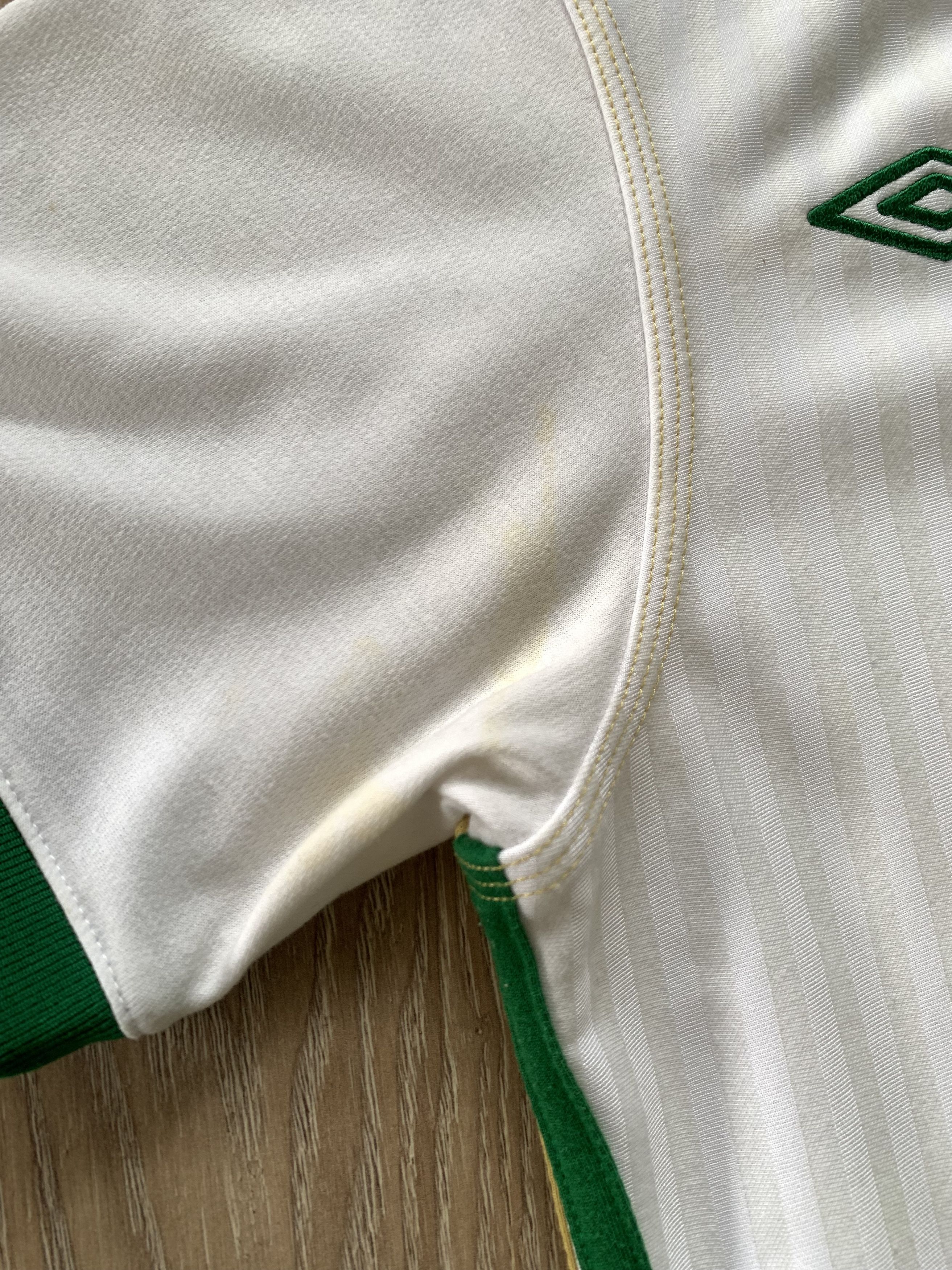 Umbro × Vintage Vintage Umbro Northern Ireland Shirt 2006-2008 Size US XXS / EU 40 - 13 Thumbnail