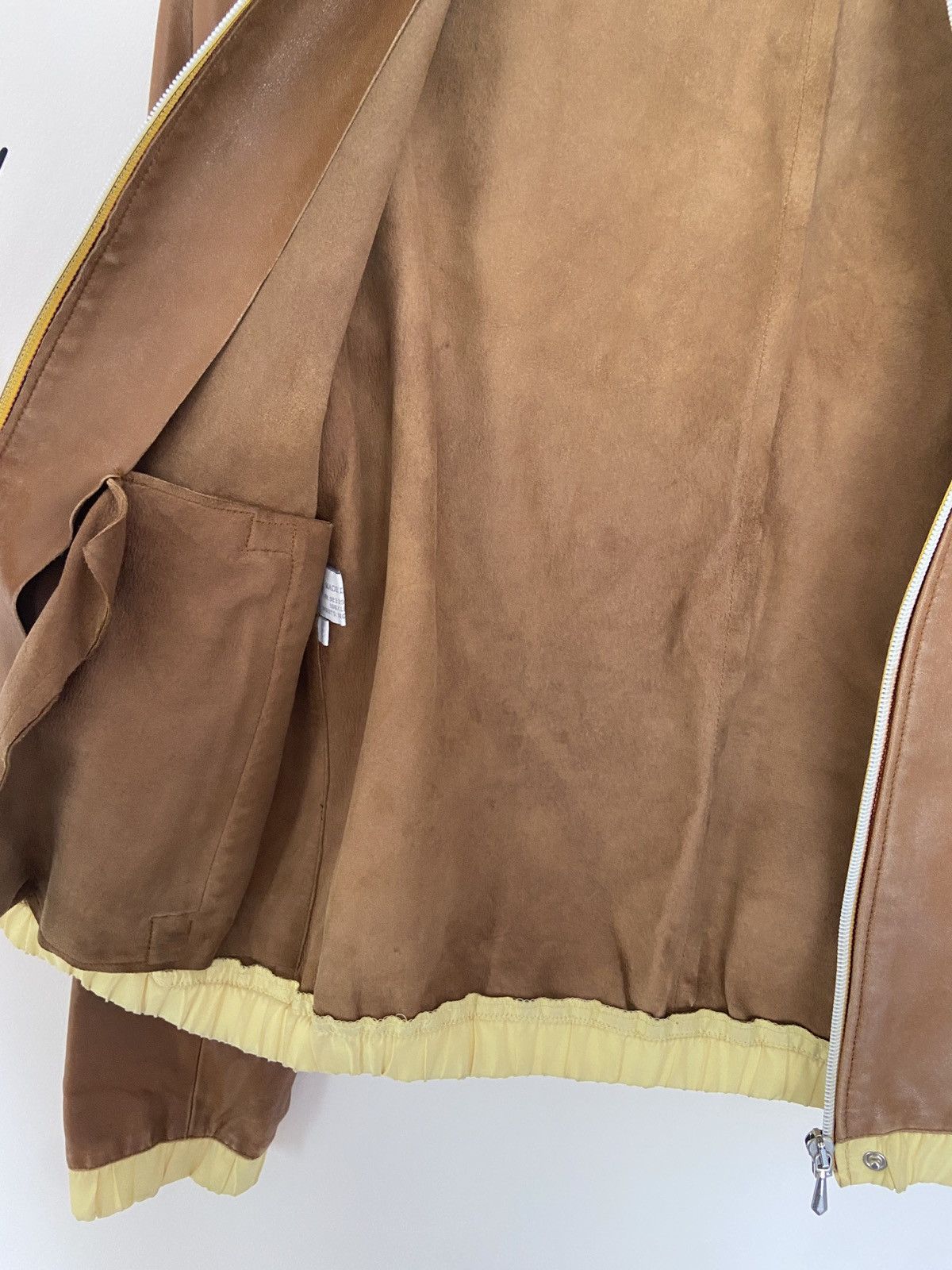 Miu Miu 90s MIU MIU Leather Bomber Size S / US 4 / IT 40 - 12 Thumbnail