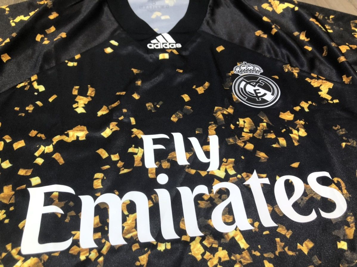 Other Real Madrid 19/20 EA sport jersey Size US S / EU 44-46 / 1 - 4 Thumbnail