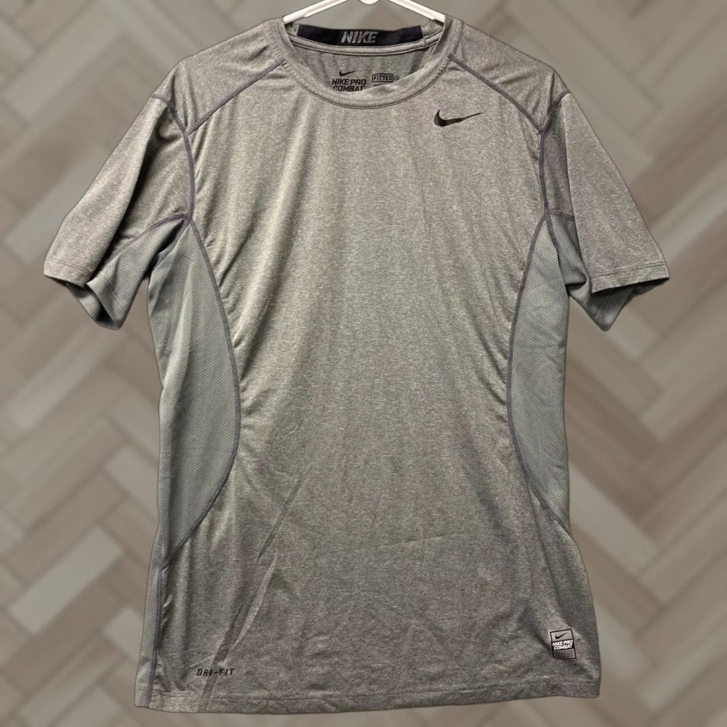 Nike Nike Pro Combat Dri-FIT Mens T-Shirt Size M Gray Black Fitted C5 / 82-89 Size US M / EU 48-50 / 2 - 1 Thumbnail
