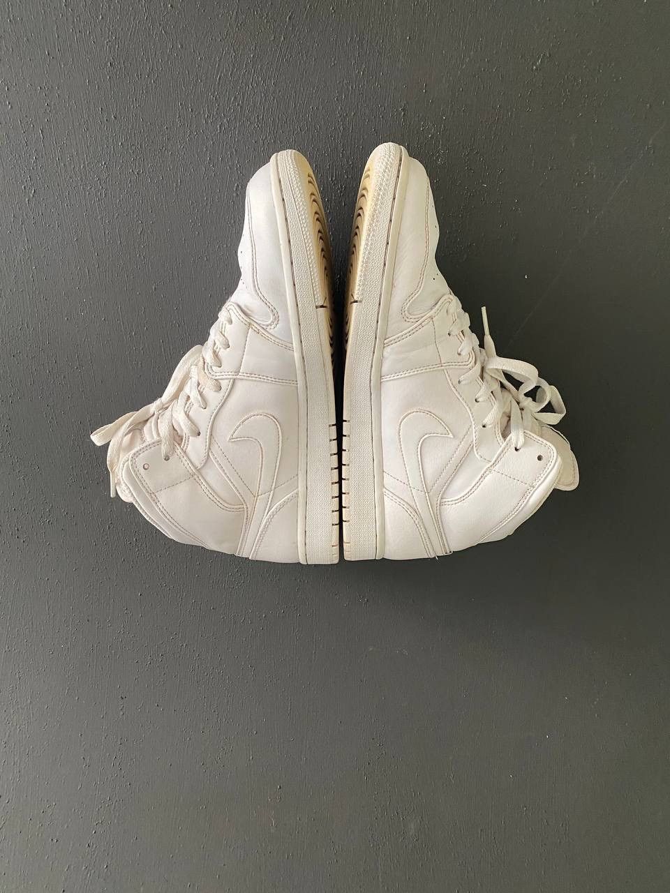 Jordan Brand Nike Air Jordan 1 Mid (Triple White). Size US 10 / EU 43 - 4 Thumbnail