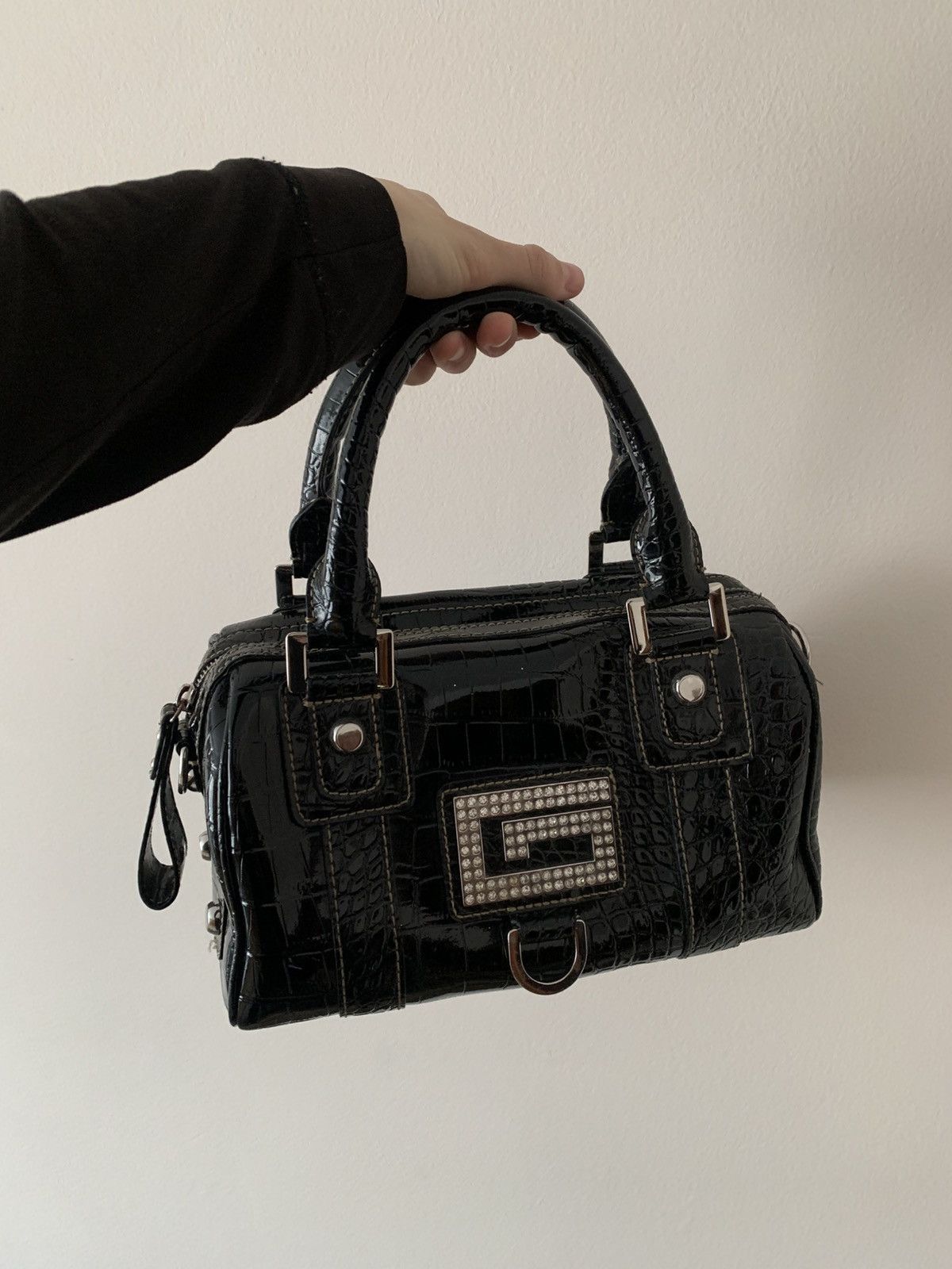 Guess 🔥HYPE VINTAGE GUESS Y2K ULTIMATE GLOSS HANDBAG Size ONE SIZE - 3 Thumbnail
