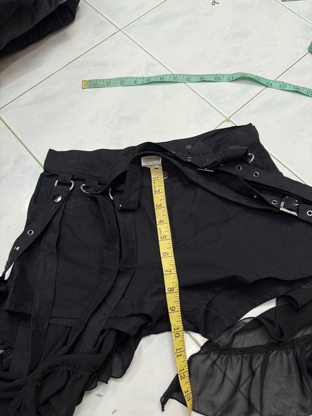 14th Addiction 🔥🔥🔥ARCHIVE B.P.N SHORTS WITH RUFFLES Size 28" / US 6 / IT 42 - 15 Thumbnail