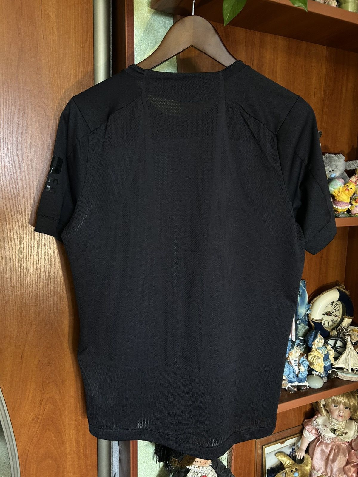 New Balance Liverpool FC 2019/2020 Rare Blackout Football Soccer Jersey Size US S / EU 44-46 / 1 - 2 Thumbnail