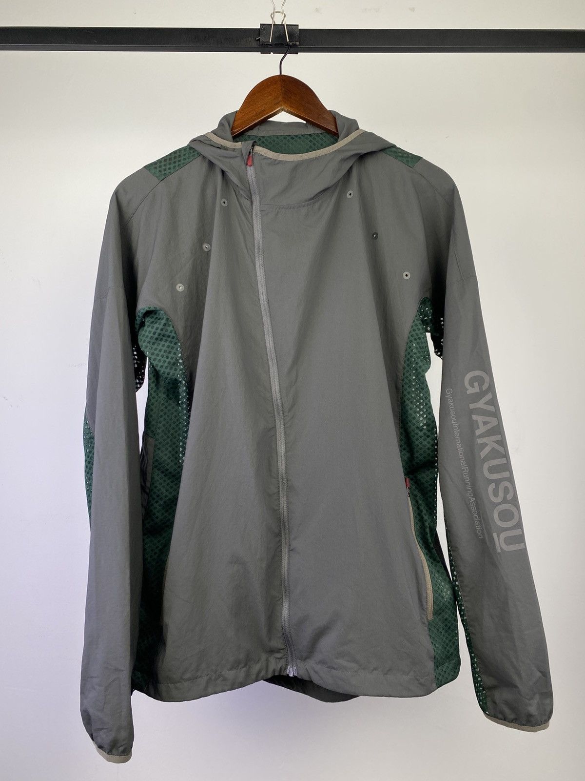 Gyakusou × Nike × Undercover Gyakusou Convertible Running Jacket