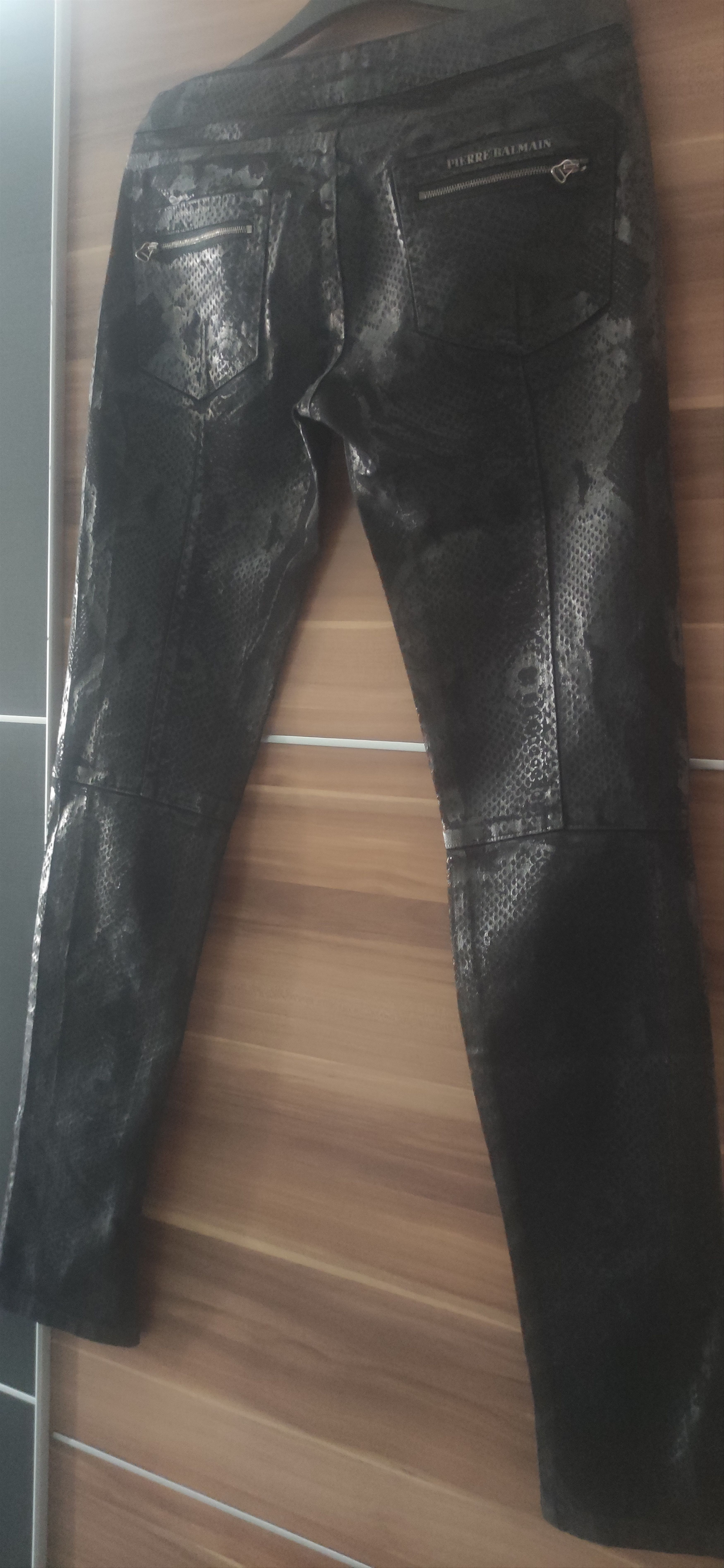 Pierre Balmain The women's jeans Pierre Balmain Size 28" / US 6 / IT 42 - 1 Thumbnail