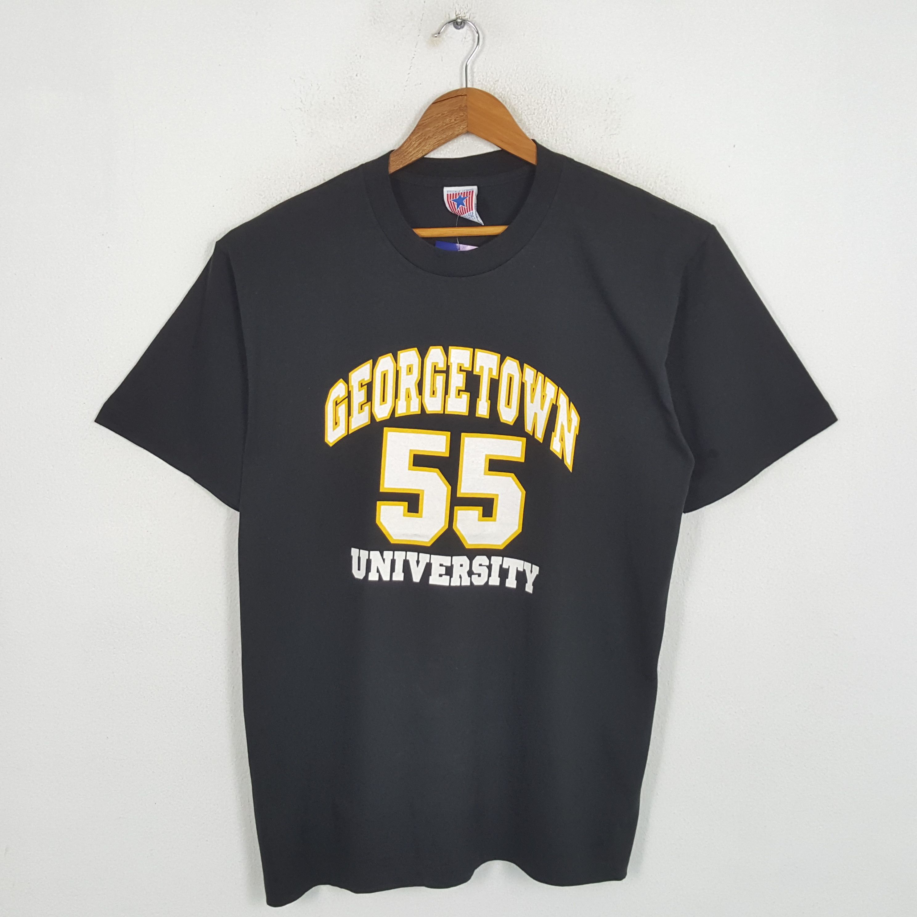 Vintage GEORGETOWN UNIVERSITY Sportswear T-Shirts