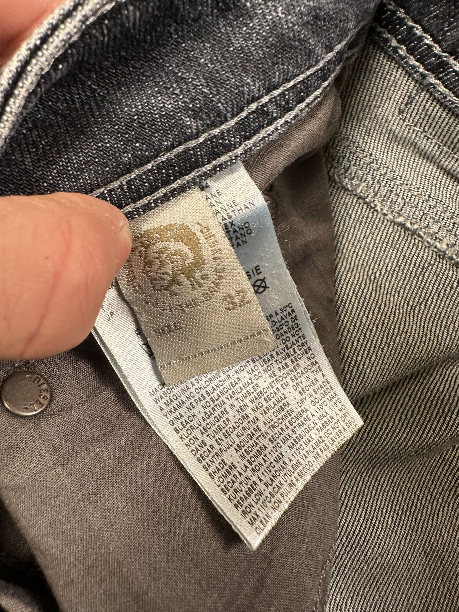Diesel Vintage Y2k Diesel Flaired Bootcut Faded Jeans Size US 32 / EU 48 - 11 Thumbnail